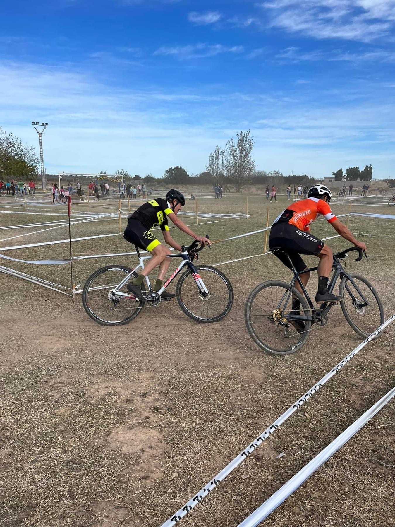 RAÚL MIRA Y SUSANA PÉREZ ARRASAN EN EL XXI CX CIUTAT DE CARLET