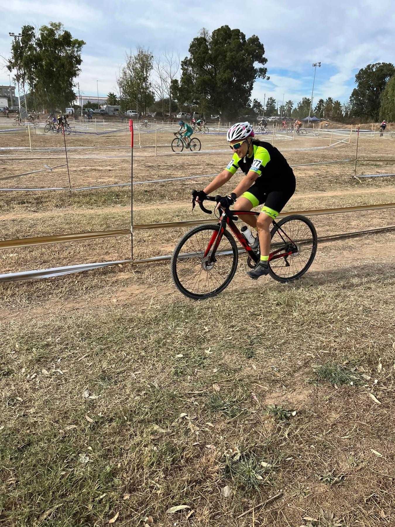 RAÚL MIRA Y SUSANA PÉREZ ARRASAN EN EL XXI CX CIUTAT DE CARLET