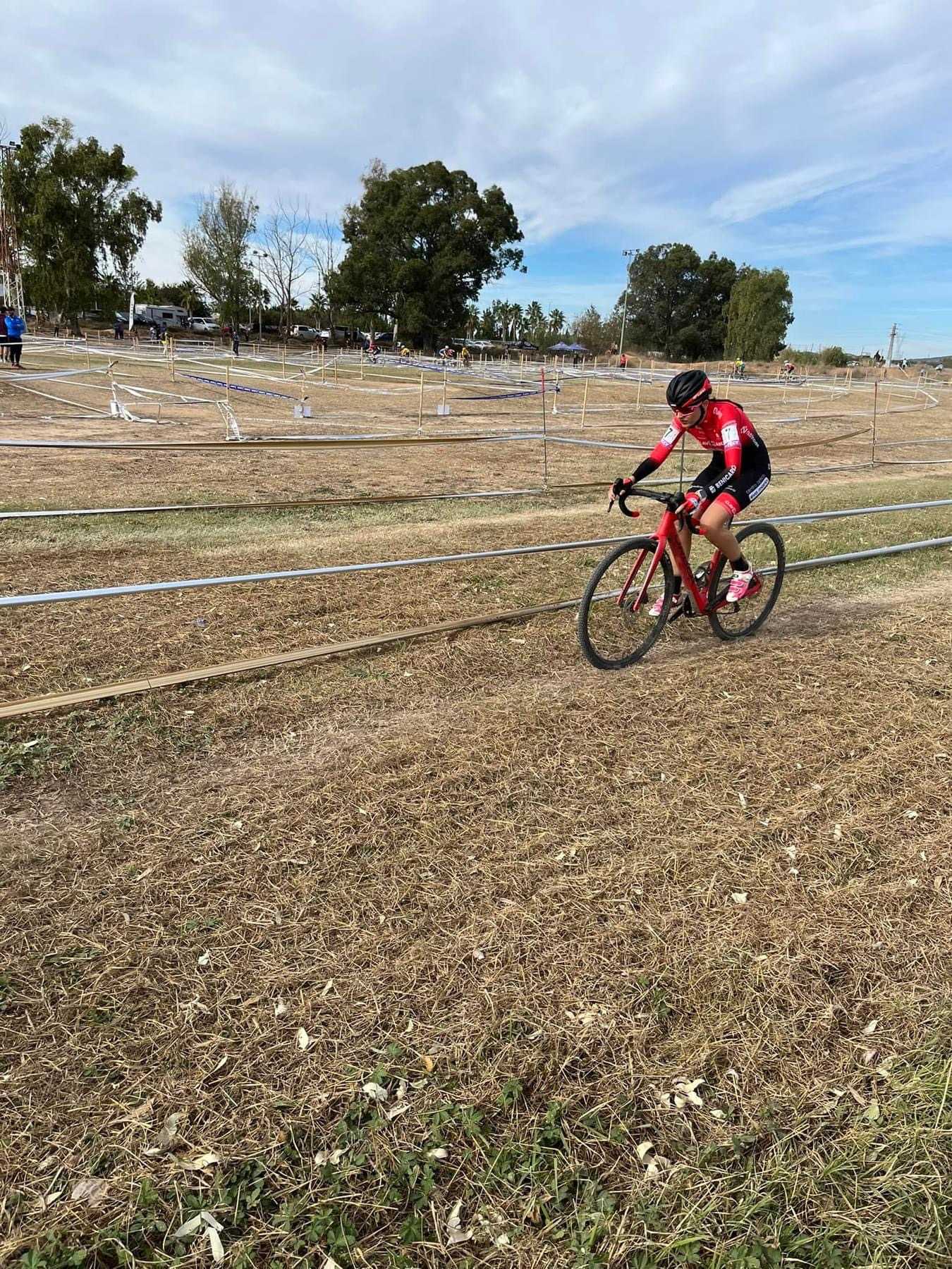 RAÚL MIRA Y SUSANA PÉREZ ARRASAN EN EL XXI CX CIUTAT DE CARLET