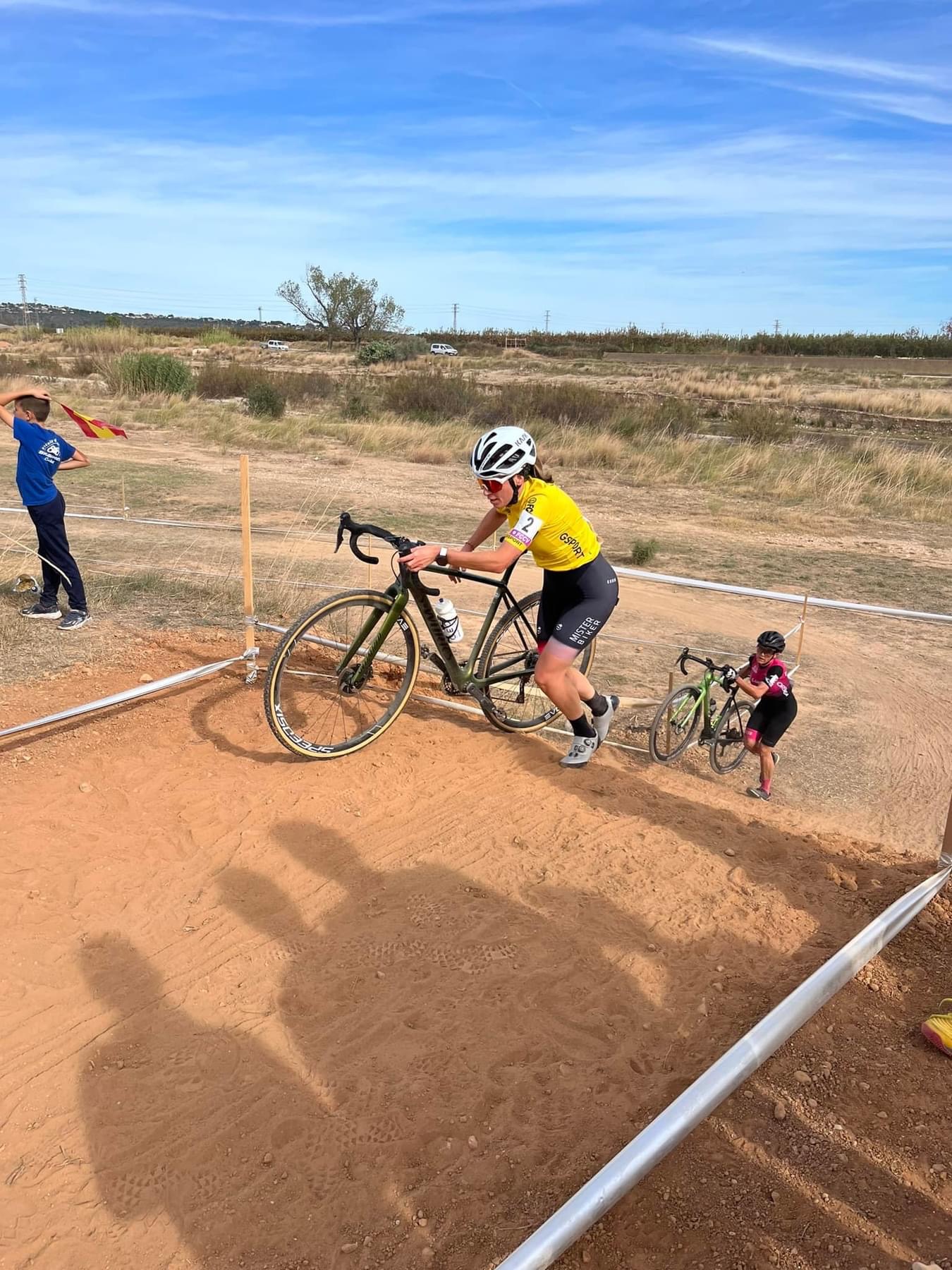 RAÚL MIRA Y SUSANA PÉREZ ARRASAN EN EL XXI CX CIUTAT DE CARLET