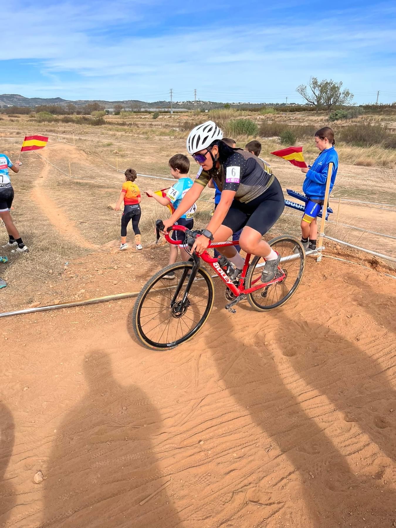 RAÚL MIRA Y SUSANA PÉREZ ARRASAN EN EL XXI CX CIUTAT DE CARLET