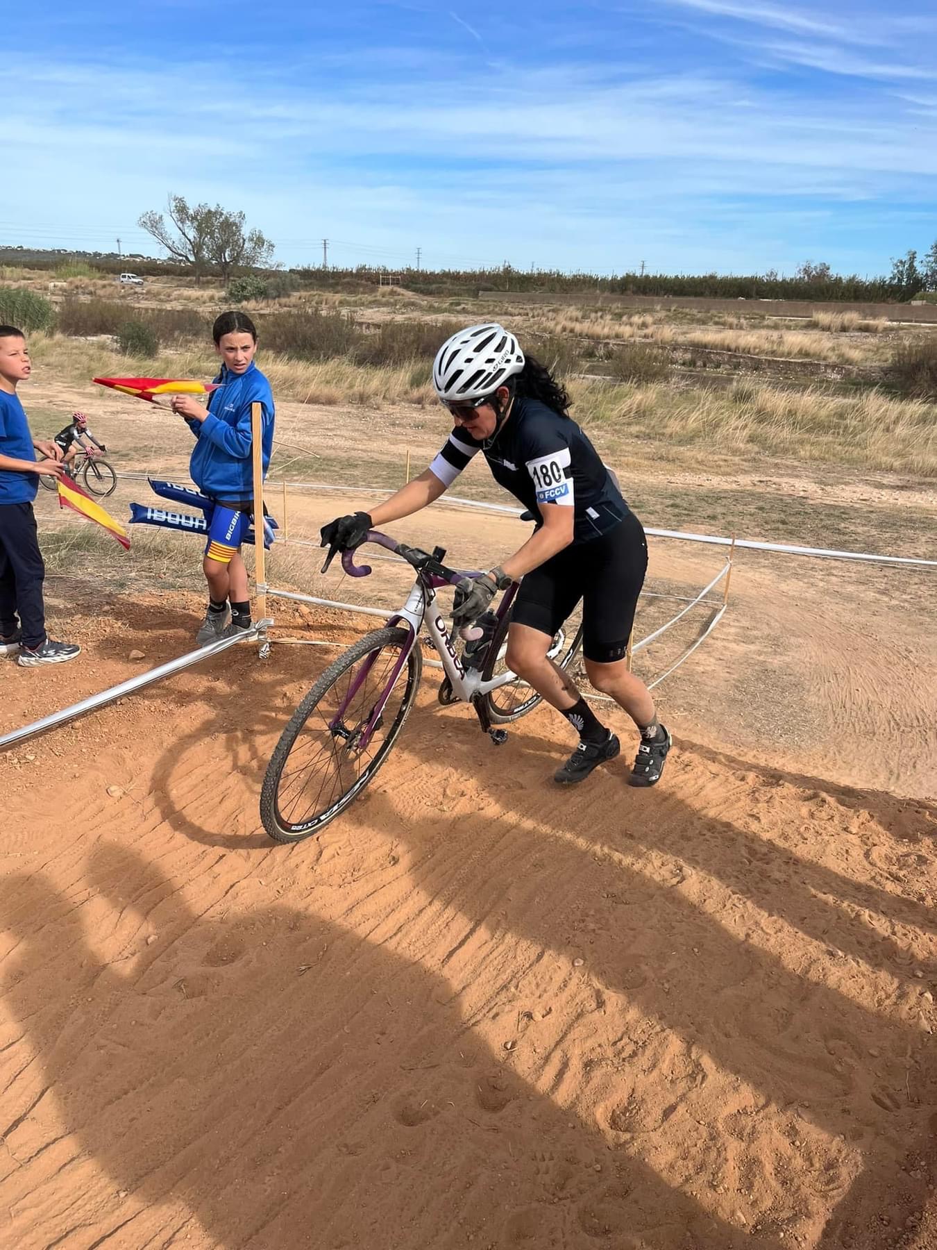 RAÚL MIRA Y SUSANA PÉREZ ARRASAN EN EL XXI CX CIUTAT DE CARLET