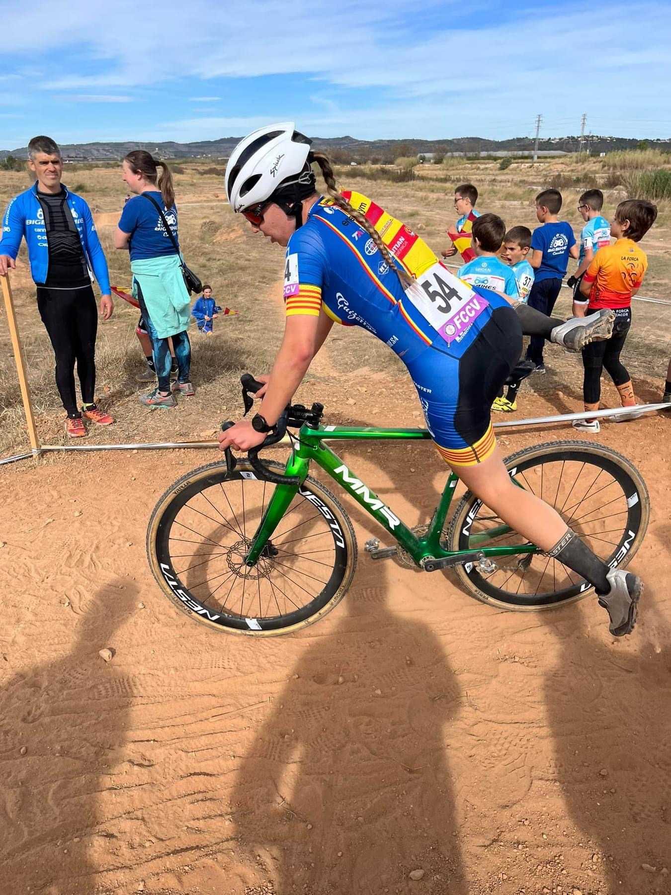 RAÚL MIRA Y SUSANA PÉREZ ARRASAN EN EL XXI CX CIUTAT DE CARLET
