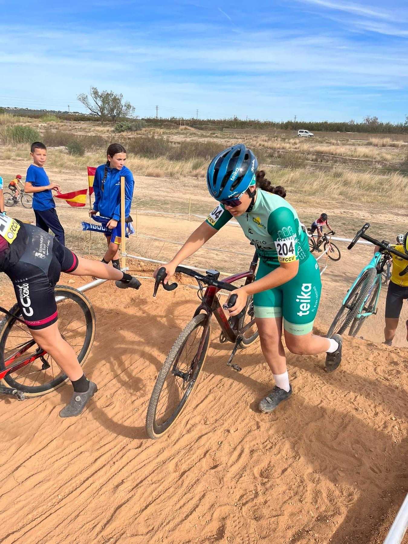 RAÚL MIRA Y SUSANA PÉREZ ARRASAN EN EL XXI CX CIUTAT DE CARLET