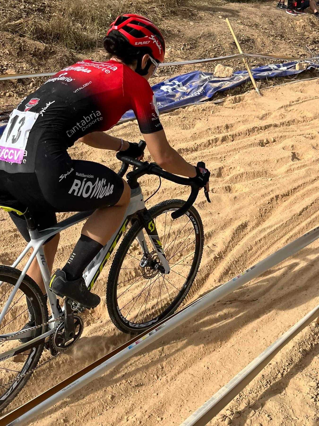 RAÚL MIRA Y SUSANA PÉREZ ARRASAN EN EL XXI CX CIUTAT DE CARLET