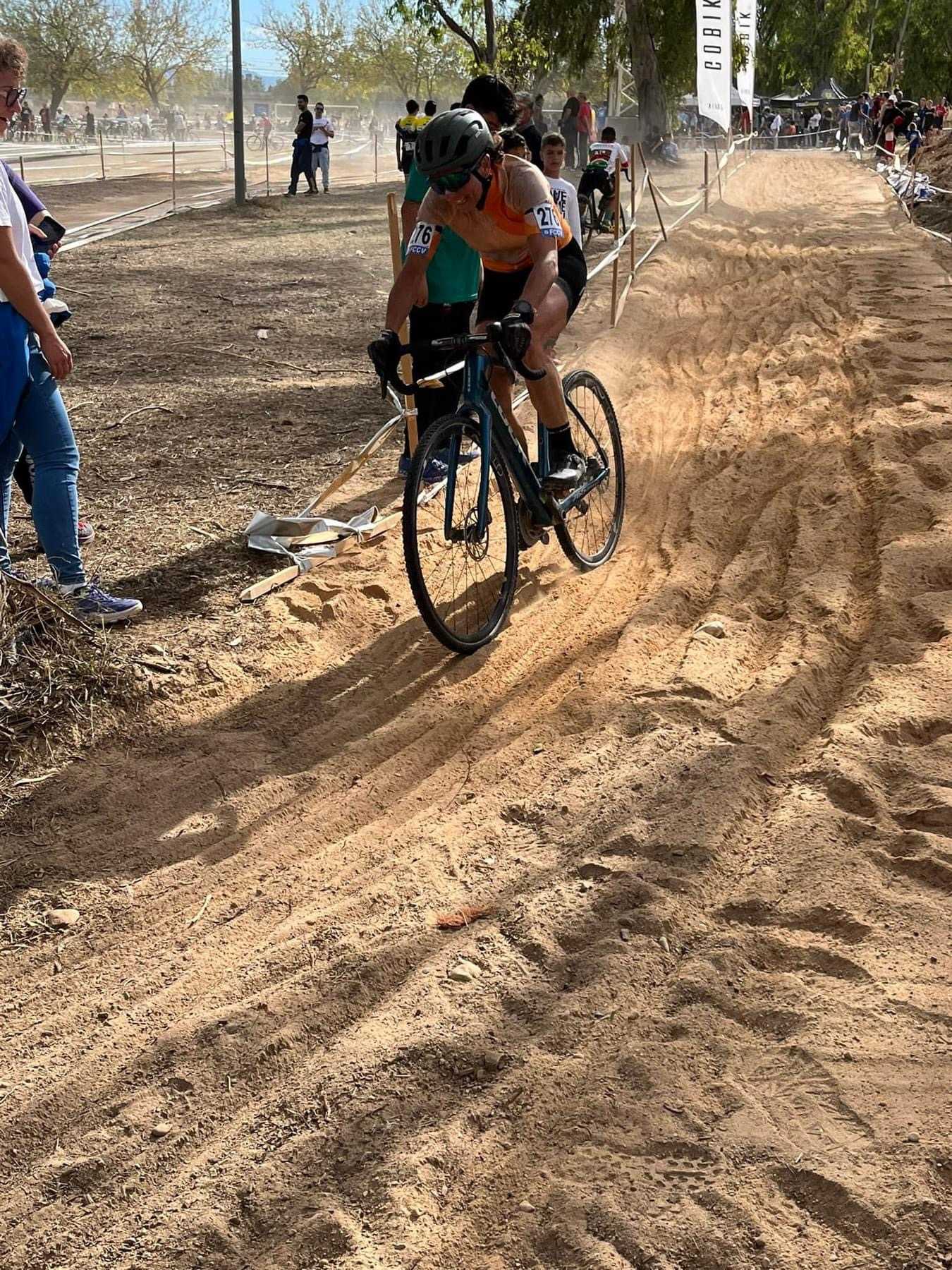 RAÚL MIRA Y SUSANA PÉREZ ARRASAN EN EL XXI CX CIUTAT DE CARLET