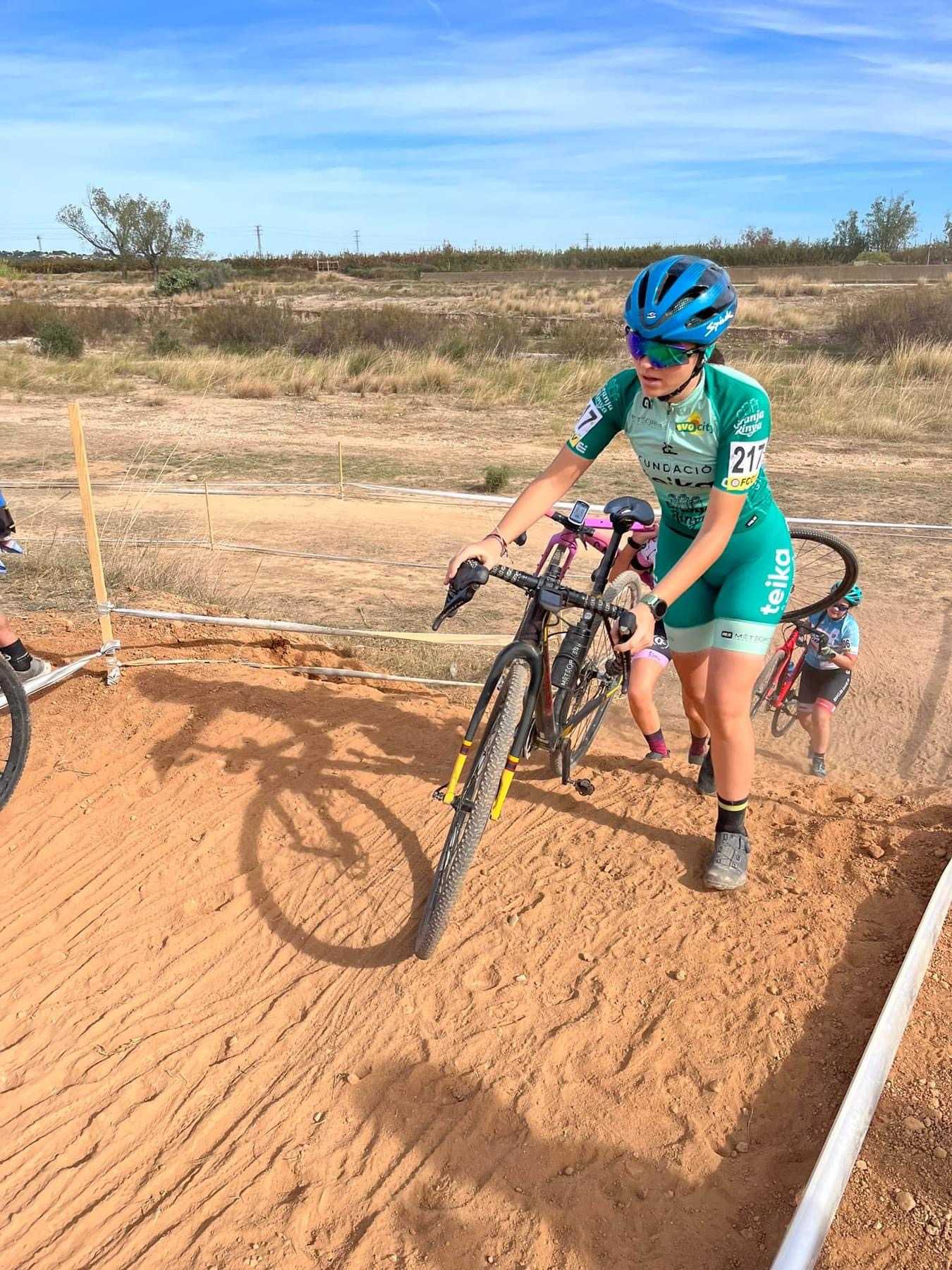 RAÚL MIRA Y SUSANA PÉREZ ARRASAN EN EL XXI CX CIUTAT DE CARLET