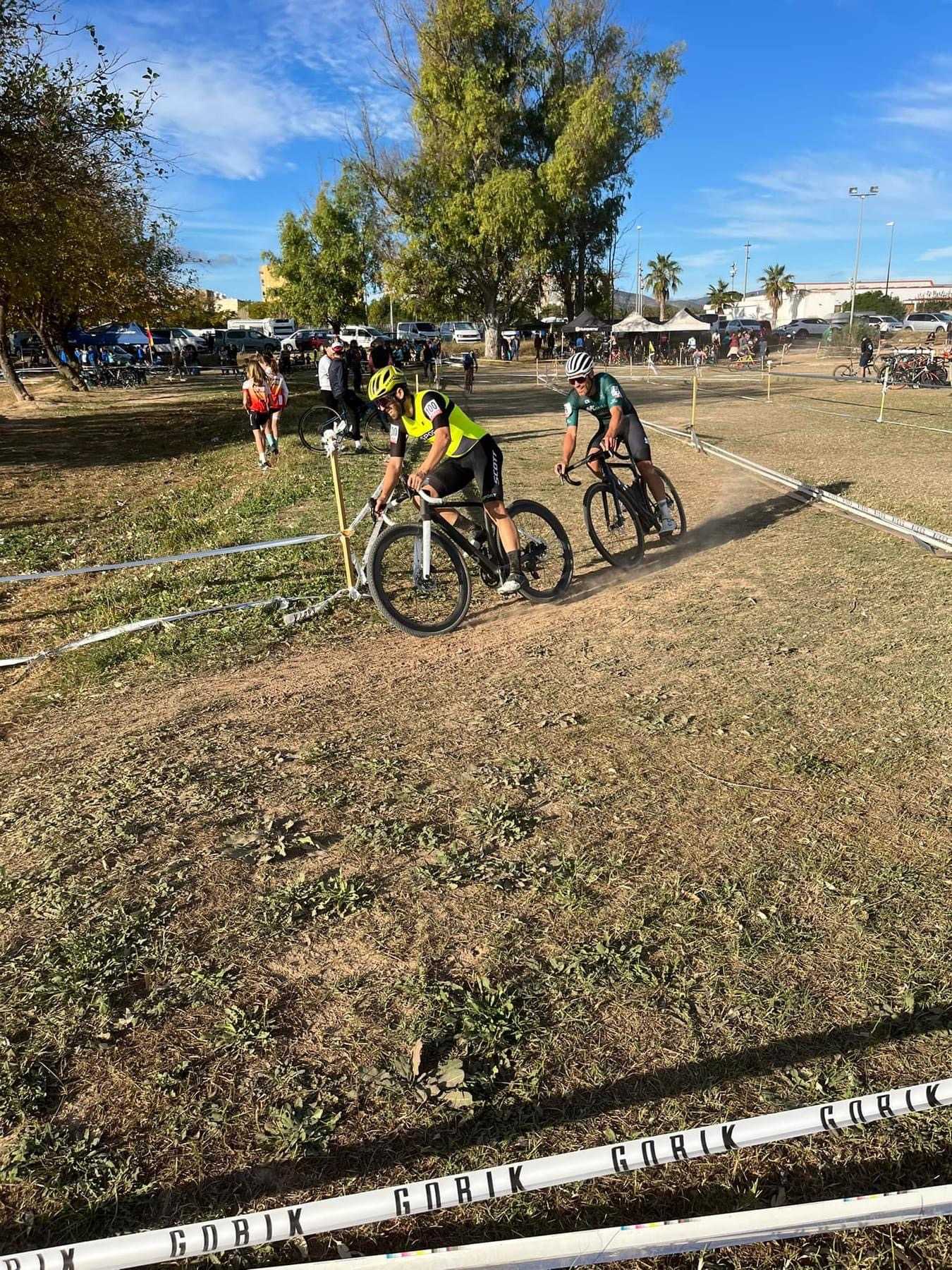 RAÚL MIRA Y SUSANA PÉREZ ARRASAN EN EL XXI CX CIUTAT DE CARLET