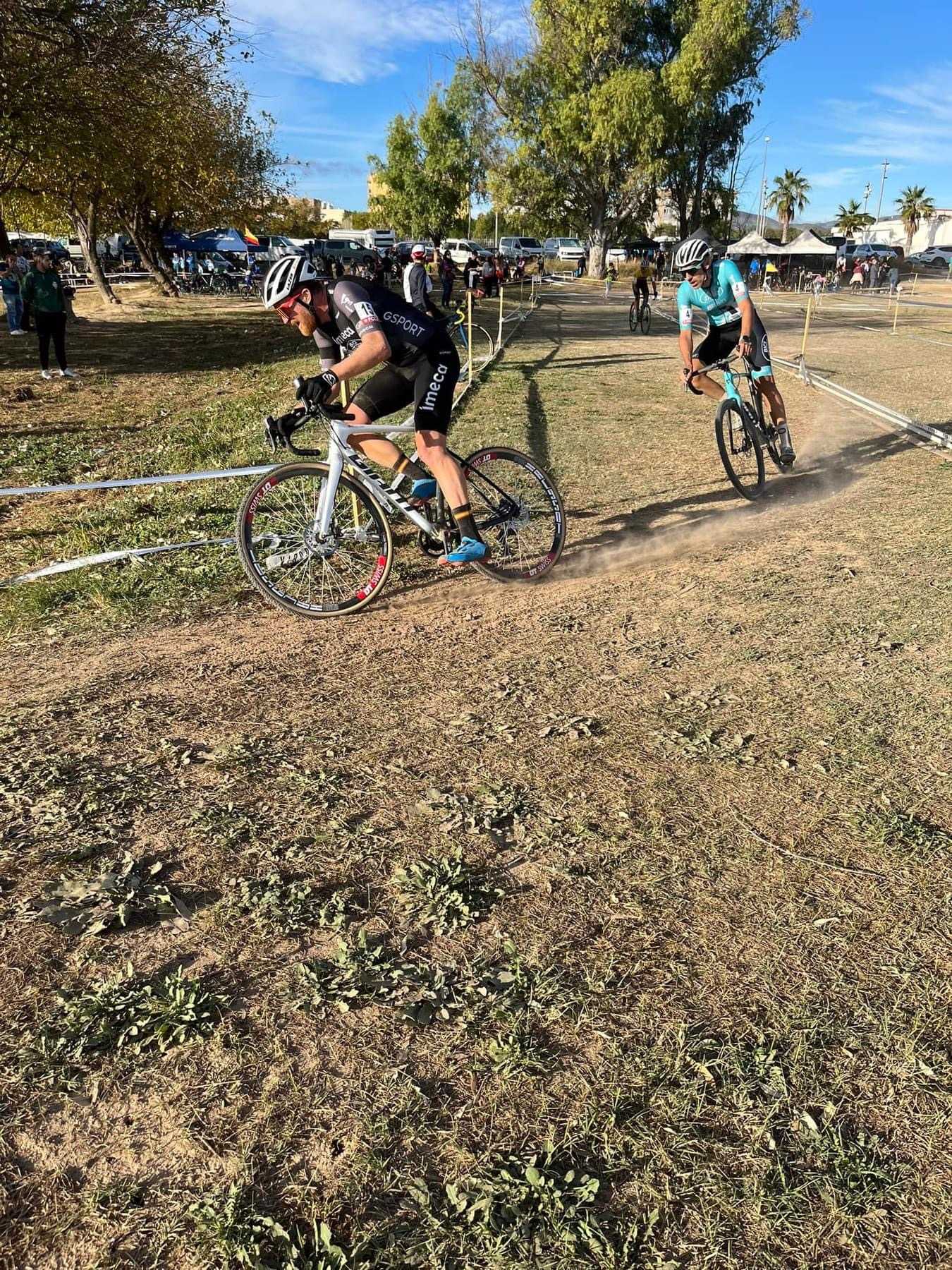 RAÚL MIRA Y SUSANA PÉREZ ARRASAN EN EL XXI CX CIUTAT DE CARLET