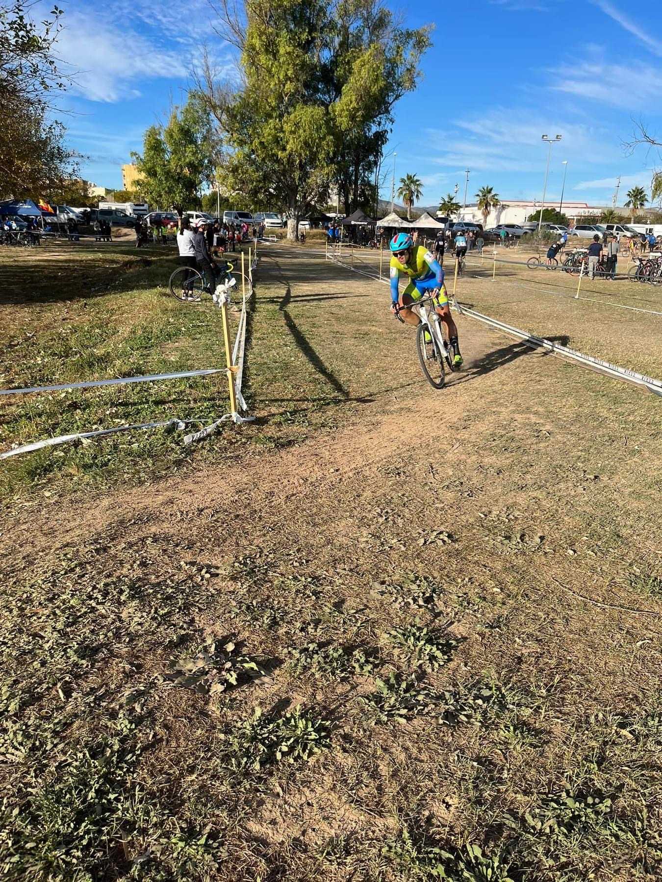 RAÚL MIRA Y SUSANA PÉREZ ARRASAN EN EL XXI CX CIUTAT DE CARLET