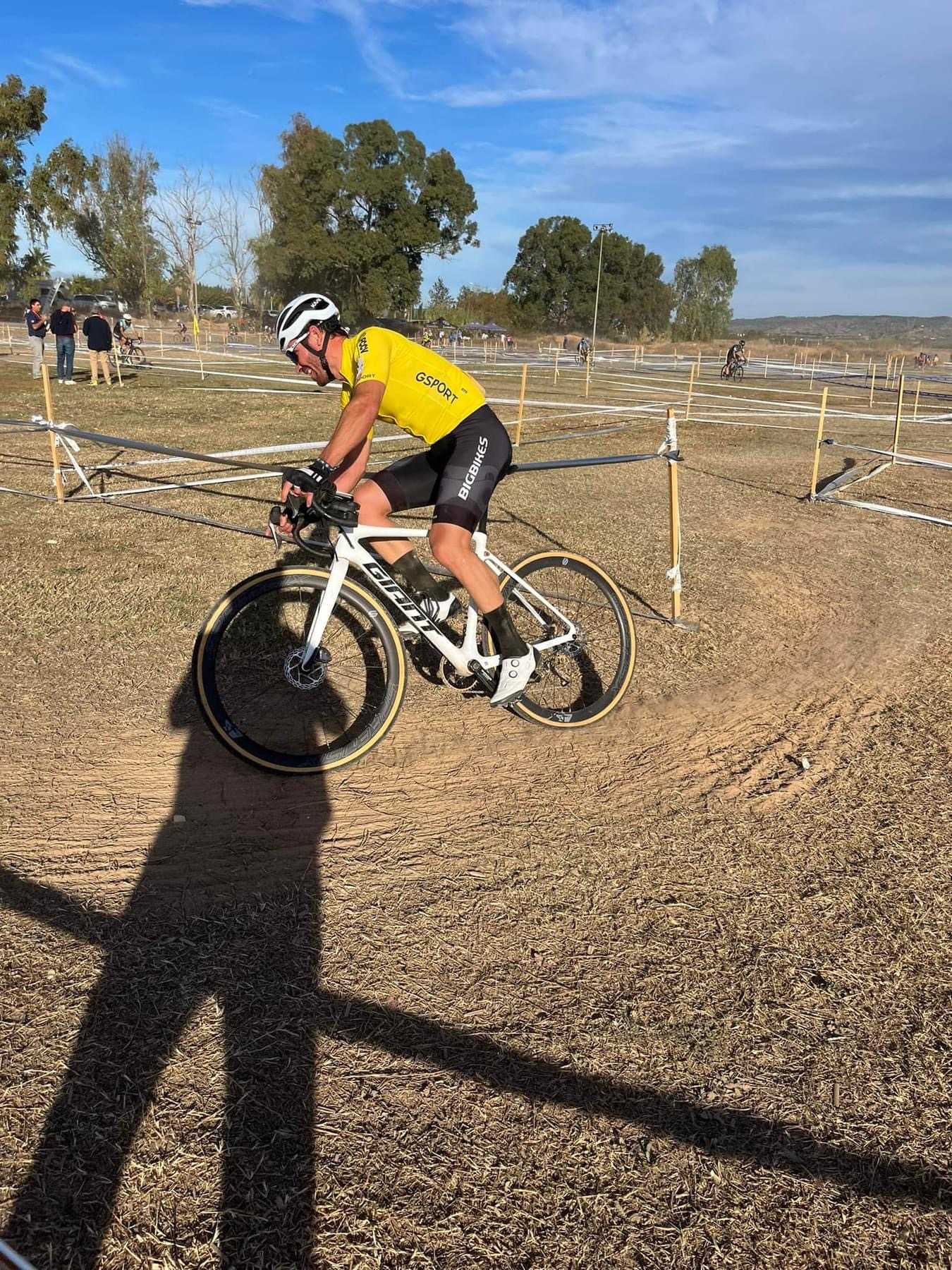 RAÚL MIRA Y SUSANA PÉREZ ARRASAN EN EL XXI CX CIUTAT DE CARLET