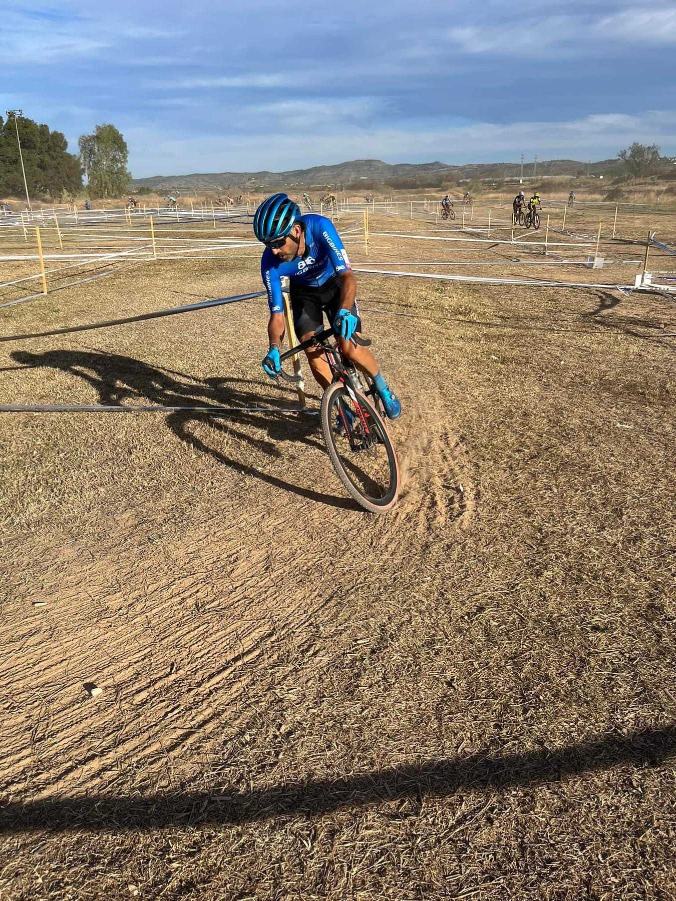 RAÚL MIRA Y SUSANA PÉREZ ARRASAN EN EL XXI CX CIUTAT DE CARLET