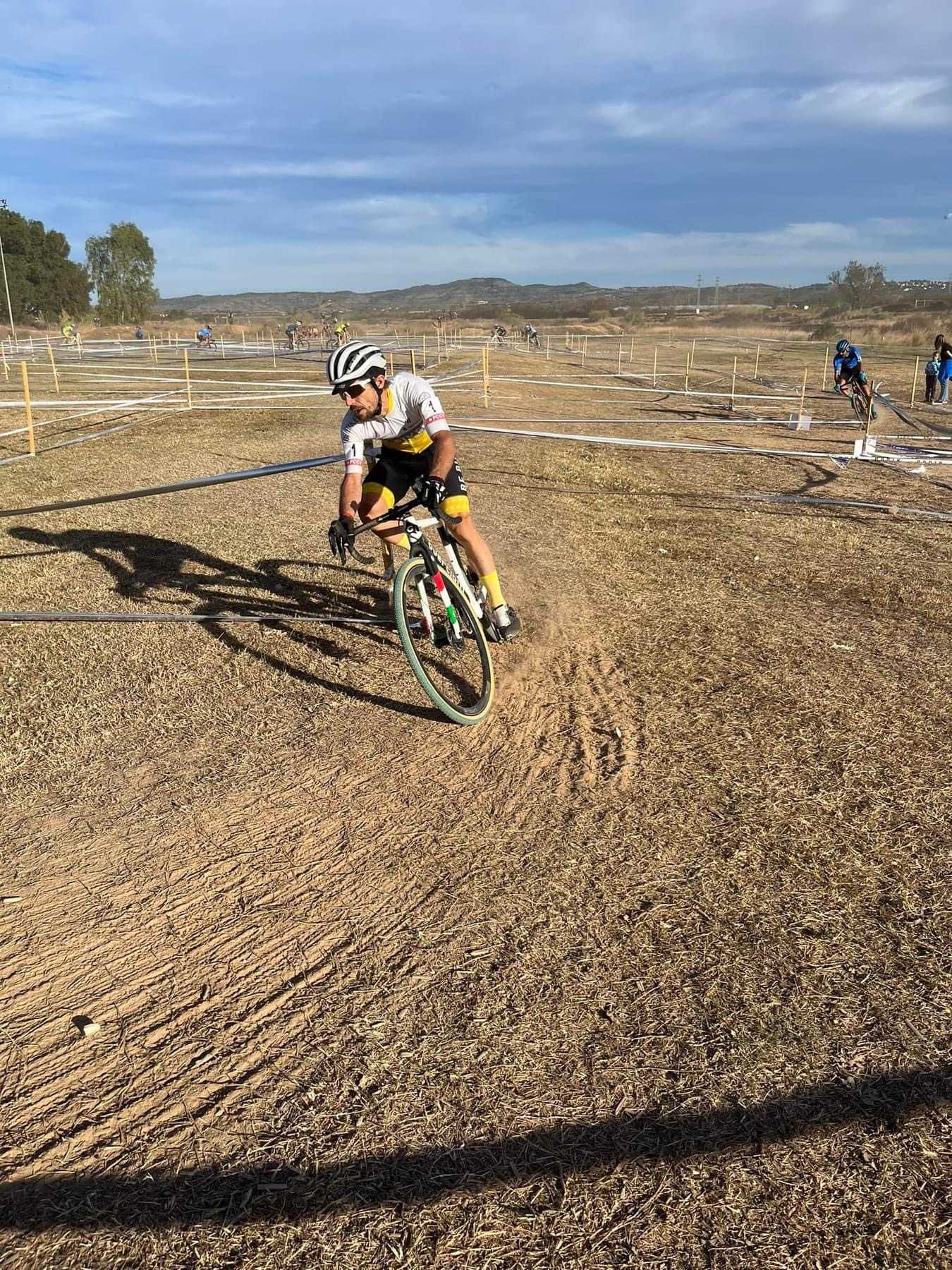 RAÚL MIRA Y SUSANA PÉREZ ARRASAN EN EL XXI CX CIUTAT DE CARLET