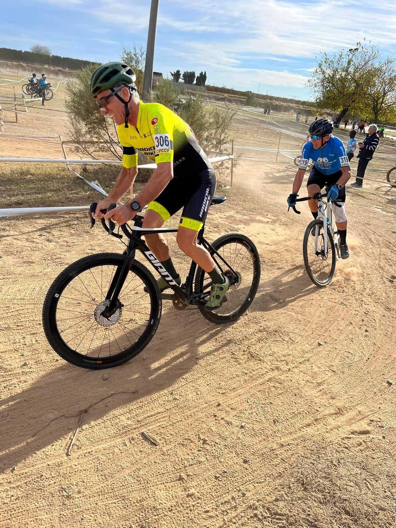 RAÚL MIRA Y SUSANA PÉREZ ARRASAN EN EL XXI CX CIUTAT DE CARLET