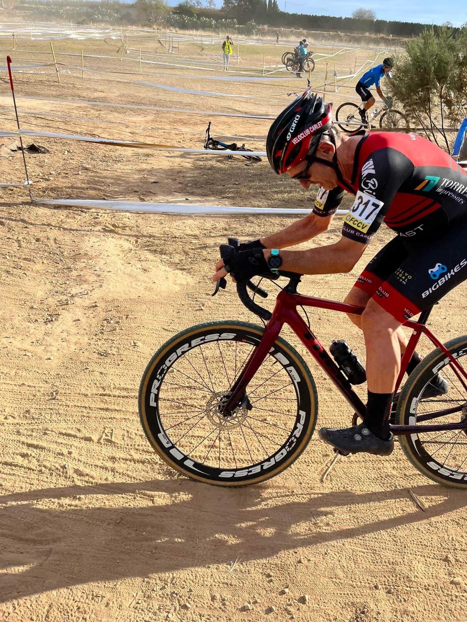 RAÚL MIRA Y SUSANA PÉREZ ARRASAN EN EL XXI CX CIUTAT DE CARLET