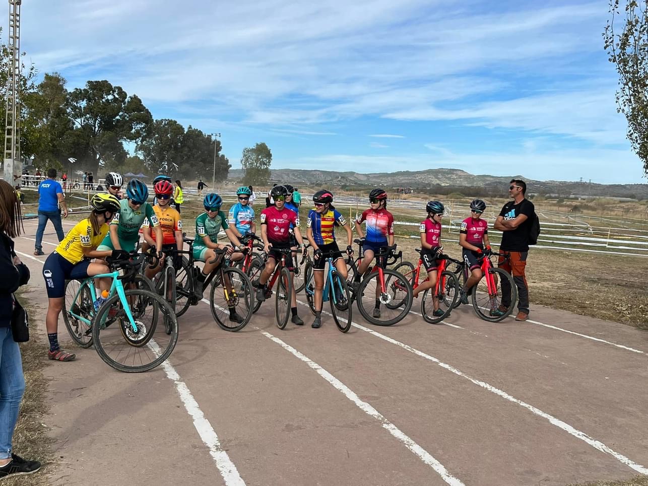 RAÚL MIRA Y SUSANA PÉREZ ARRASAN EN EL XXI CX CIUTAT DE CARLET
