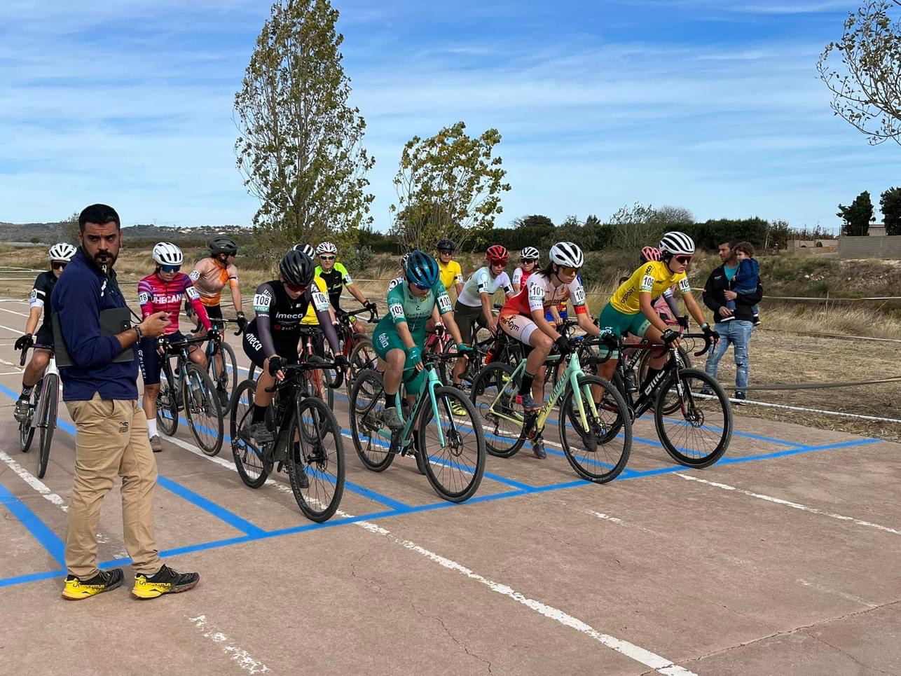 RAÚL MIRA Y SUSANA PÉREZ ARRASAN EN EL XXI CX CIUTAT DE CARLET