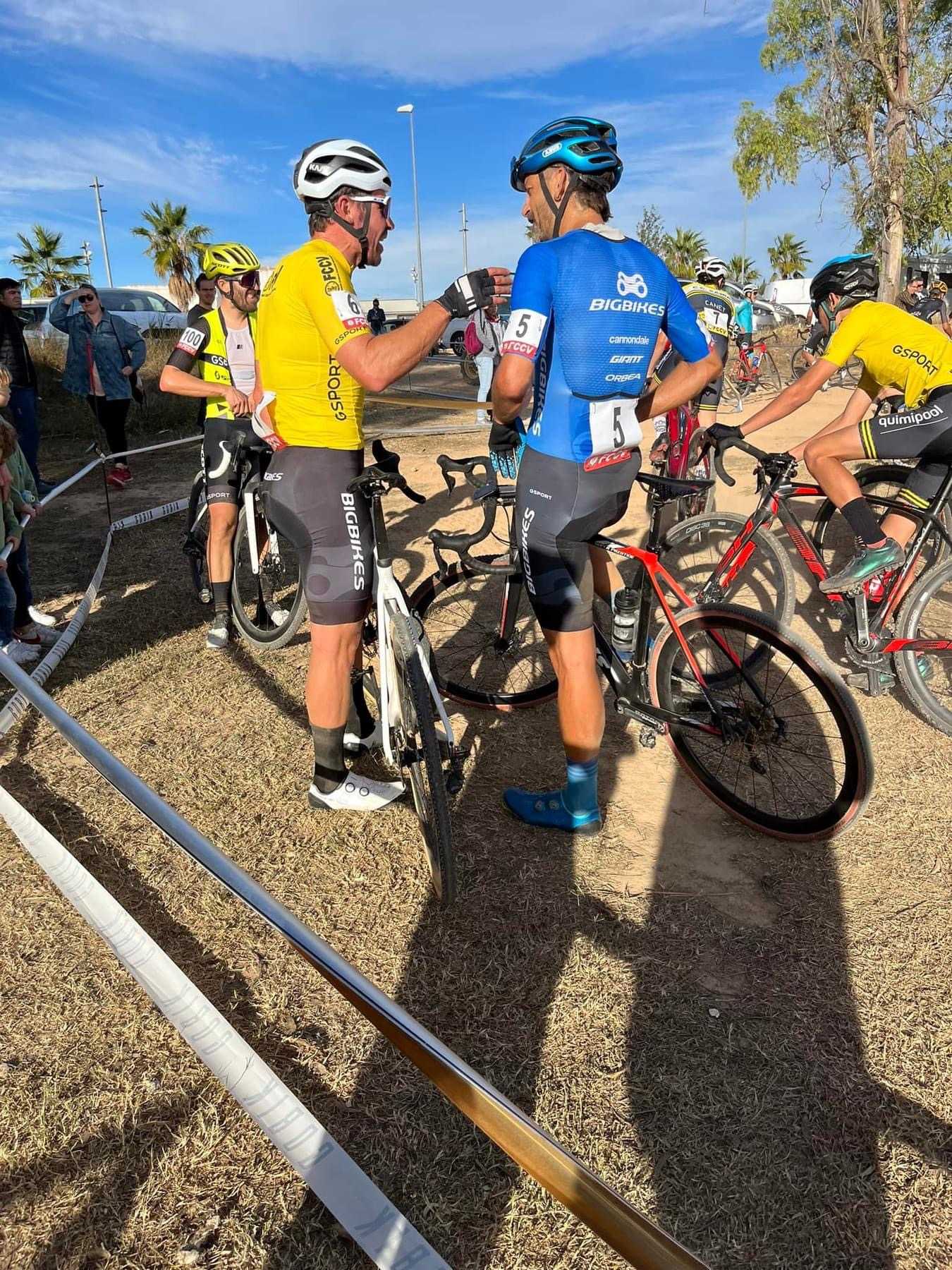 RAÚL MIRA Y SUSANA PÉREZ ARRASAN EN EL XXI CX CIUTAT DE CARLET