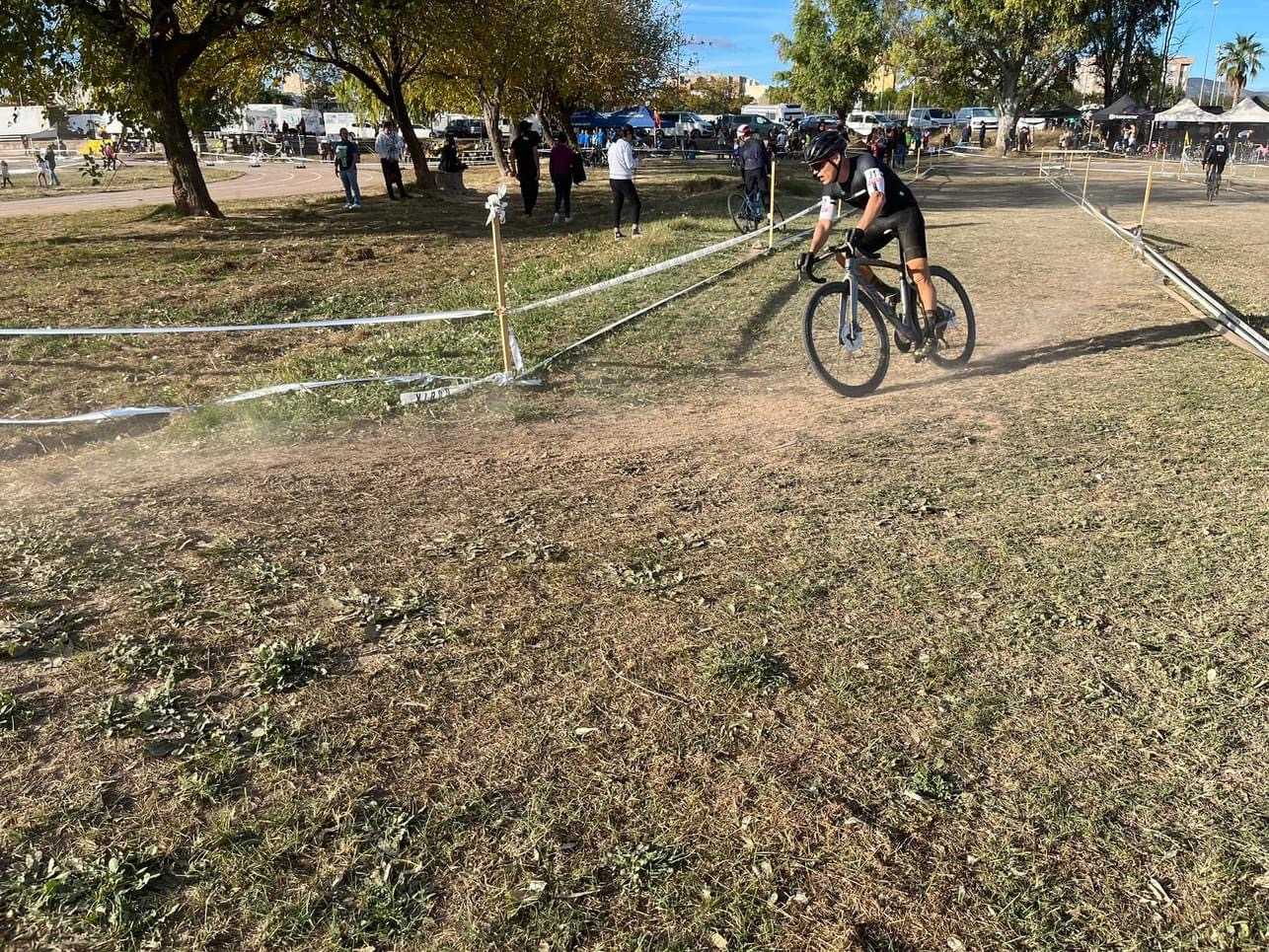 RAÚL MIRA Y SUSANA PÉREZ ARRASAN EN EL XXI CX CIUTAT DE CARLET