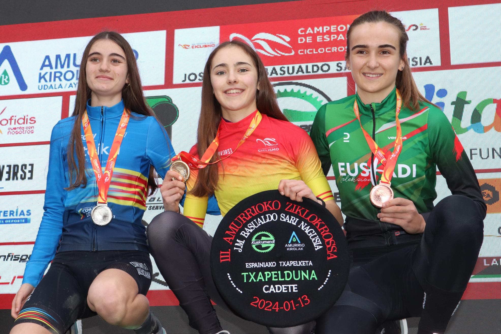 Muñoz, Noval y Castro brillan en la segunda jornada del Campeonato de España de Ciclocross