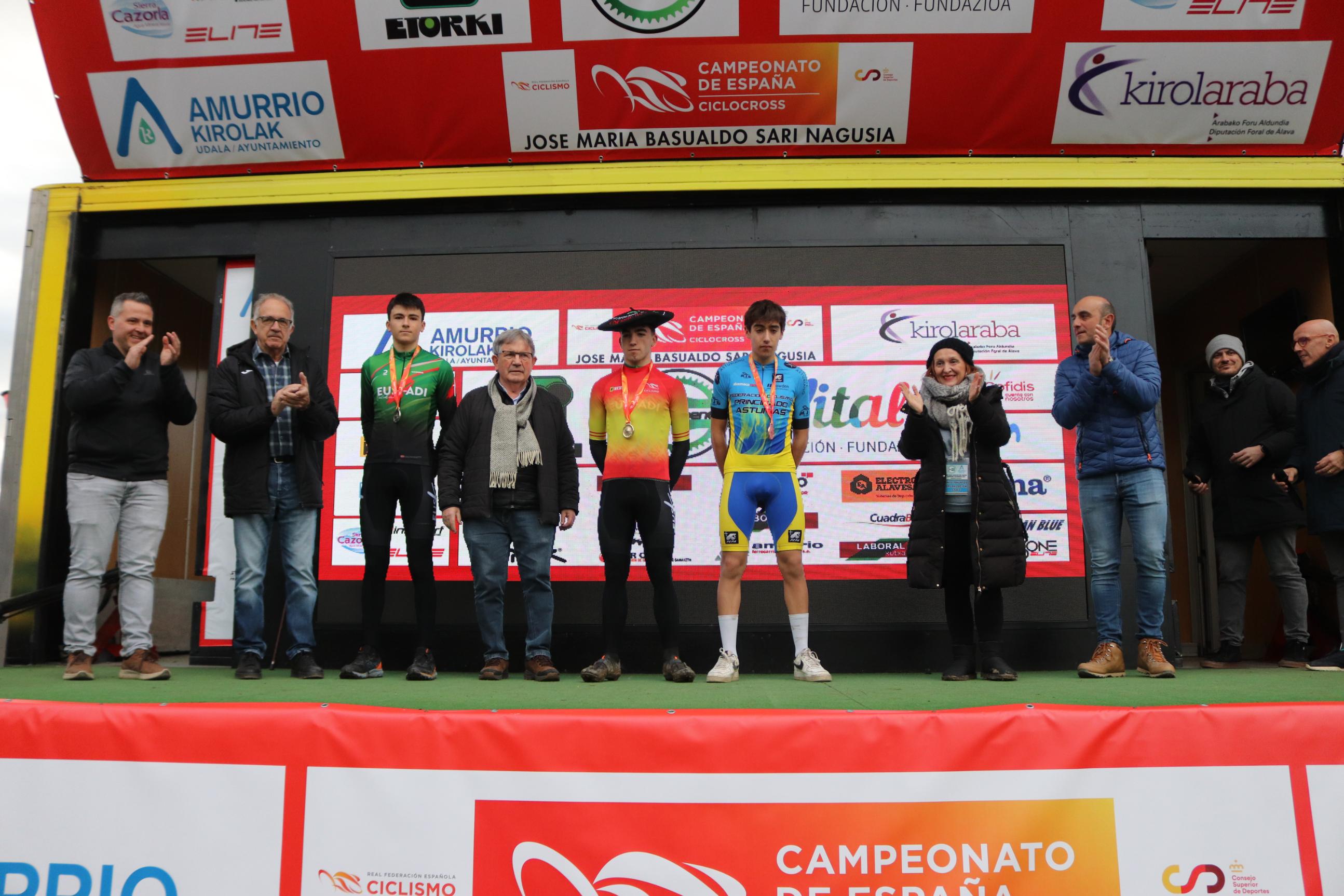 Muñoz, Noval y Castro brillan en la segunda jornada del Campeonato de España de Ciclocross