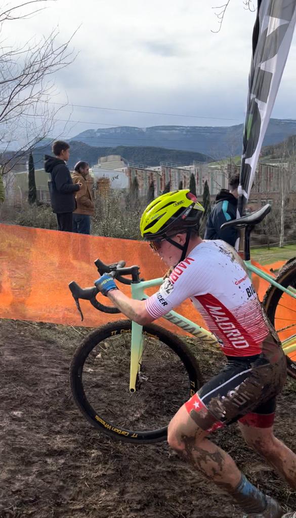 Destacada participación en los Campeonatos de España de Ciclocross 2024 en Amurrio