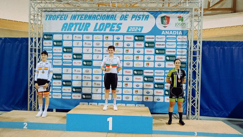 Eukene-Larrarte-2-en-el-Scratch-en-el-Trofeu-Internacional-de-Pista-Artur-Lopes