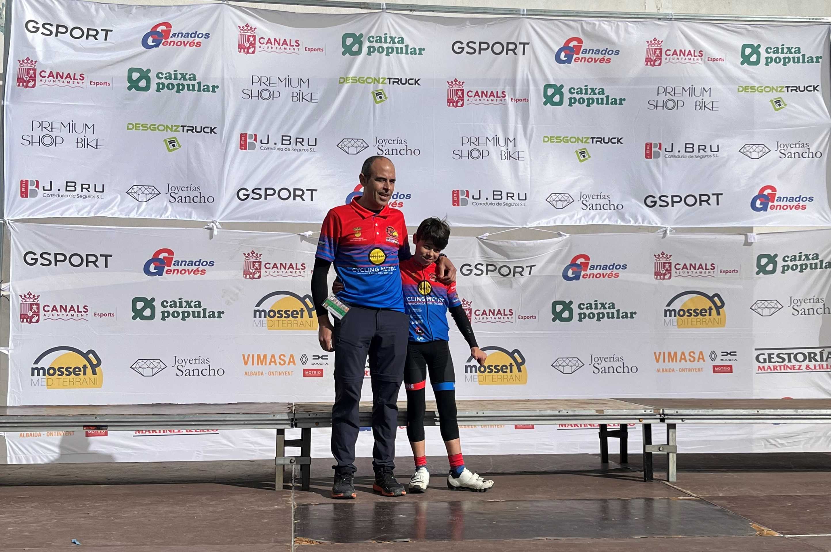 Aiacor da el pistoletazo de salida a la temporada de las Escuelas de Ciclismo en Valencia