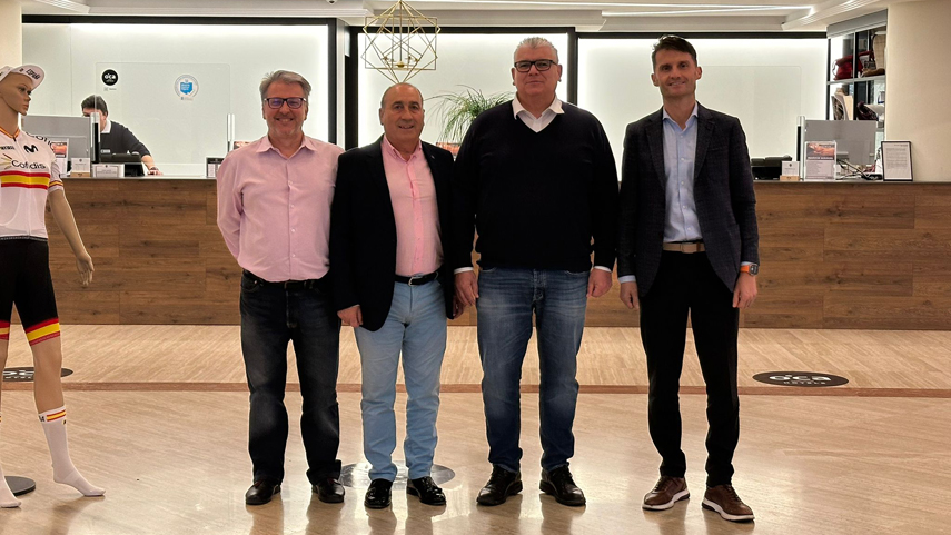 Santiago-de-Compostela-sede-del-36-Congreso-de-la-Union-Europea-de-Ciclismo