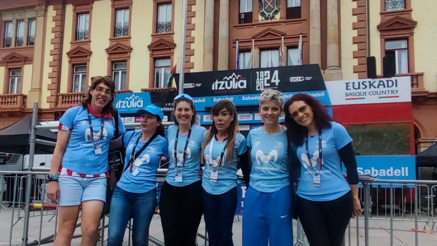 Chicas-del-proyecto-Women-In-Bike-disfrutaron-de-Ia-Itzulia-Basque-Challenge
