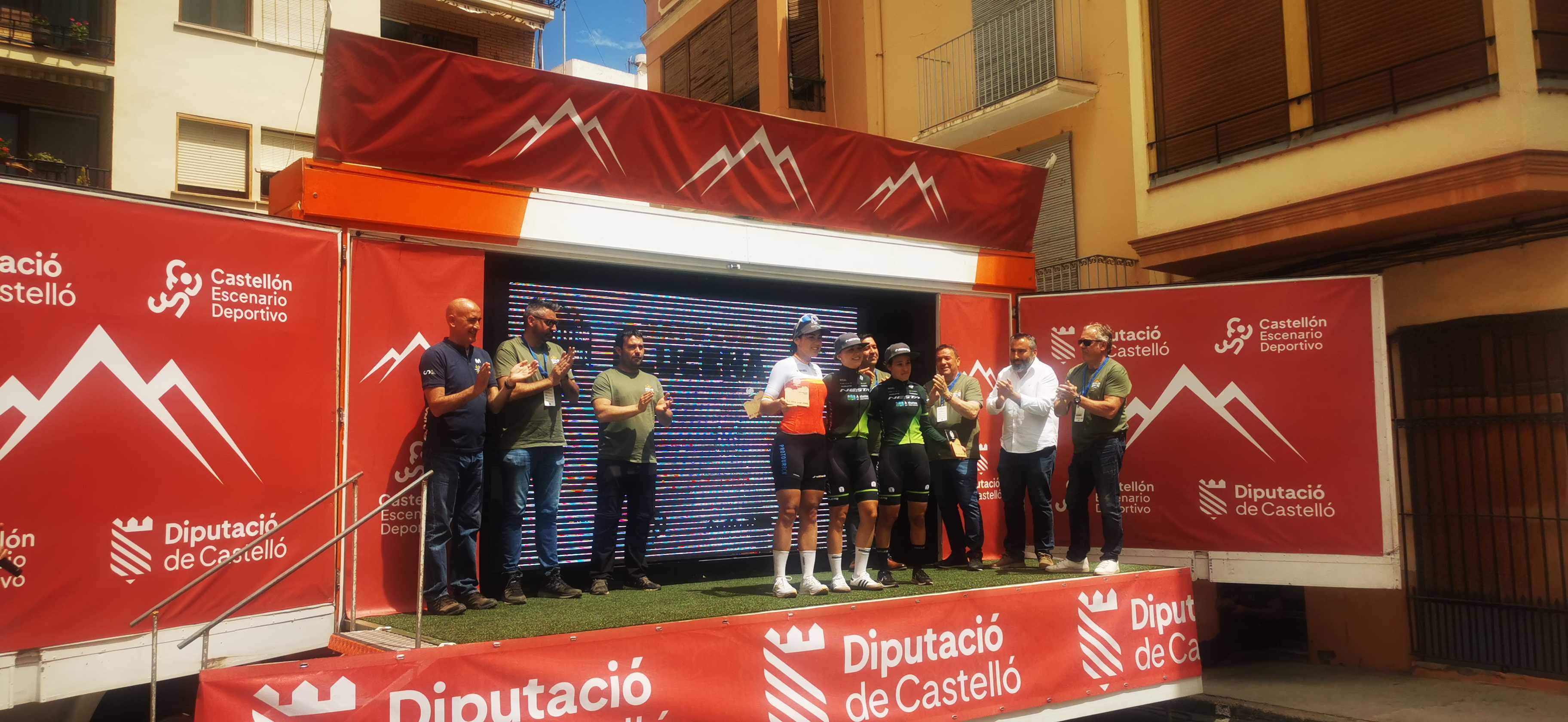 Alejandro Valverde y Sofía Rodríguez triunfan en la Castellón Gravel Race