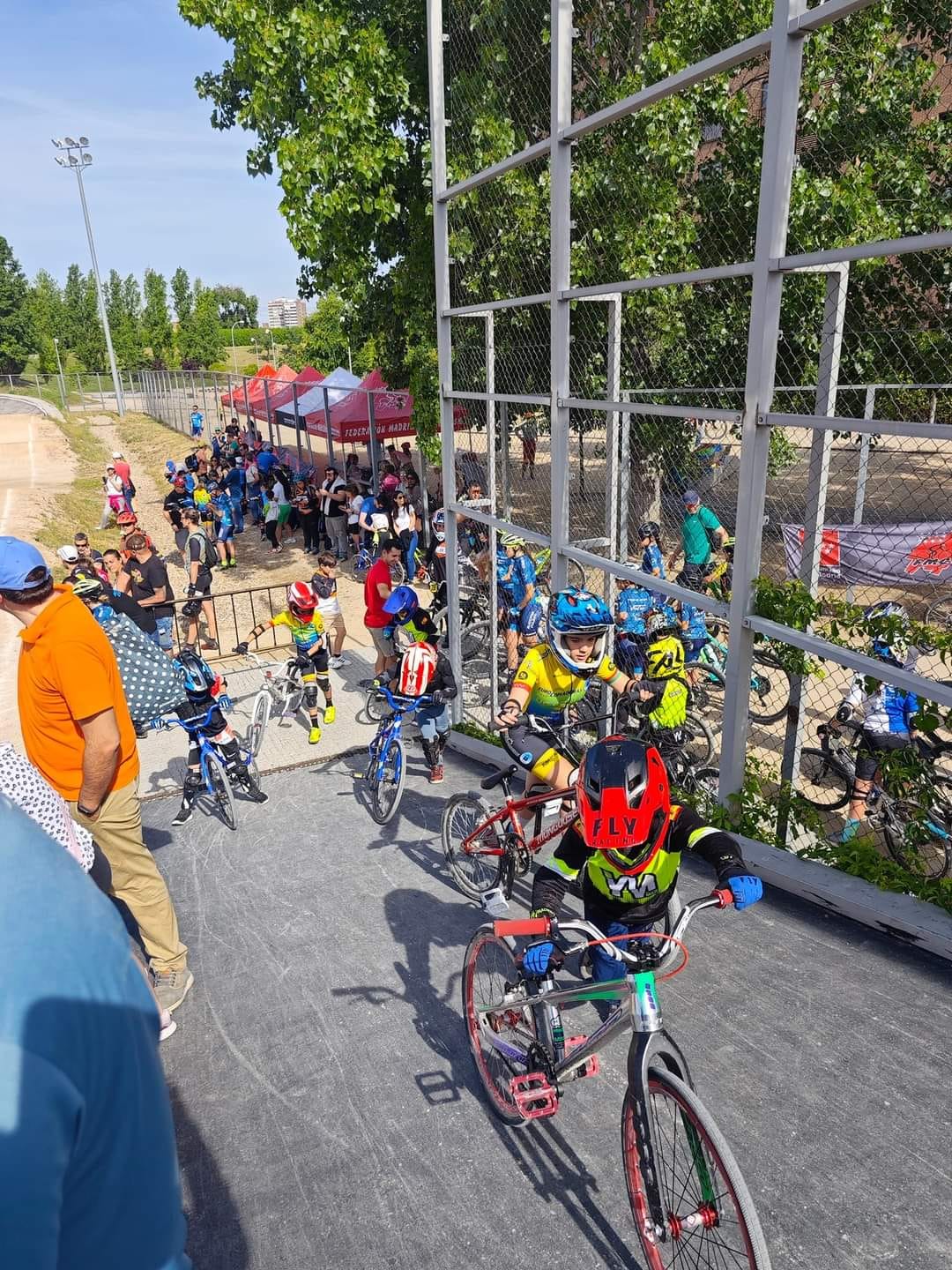 Presentación de las distintas escuelas de BMX, Trial, MTB y Carretera de la Comunidad de Madrid.