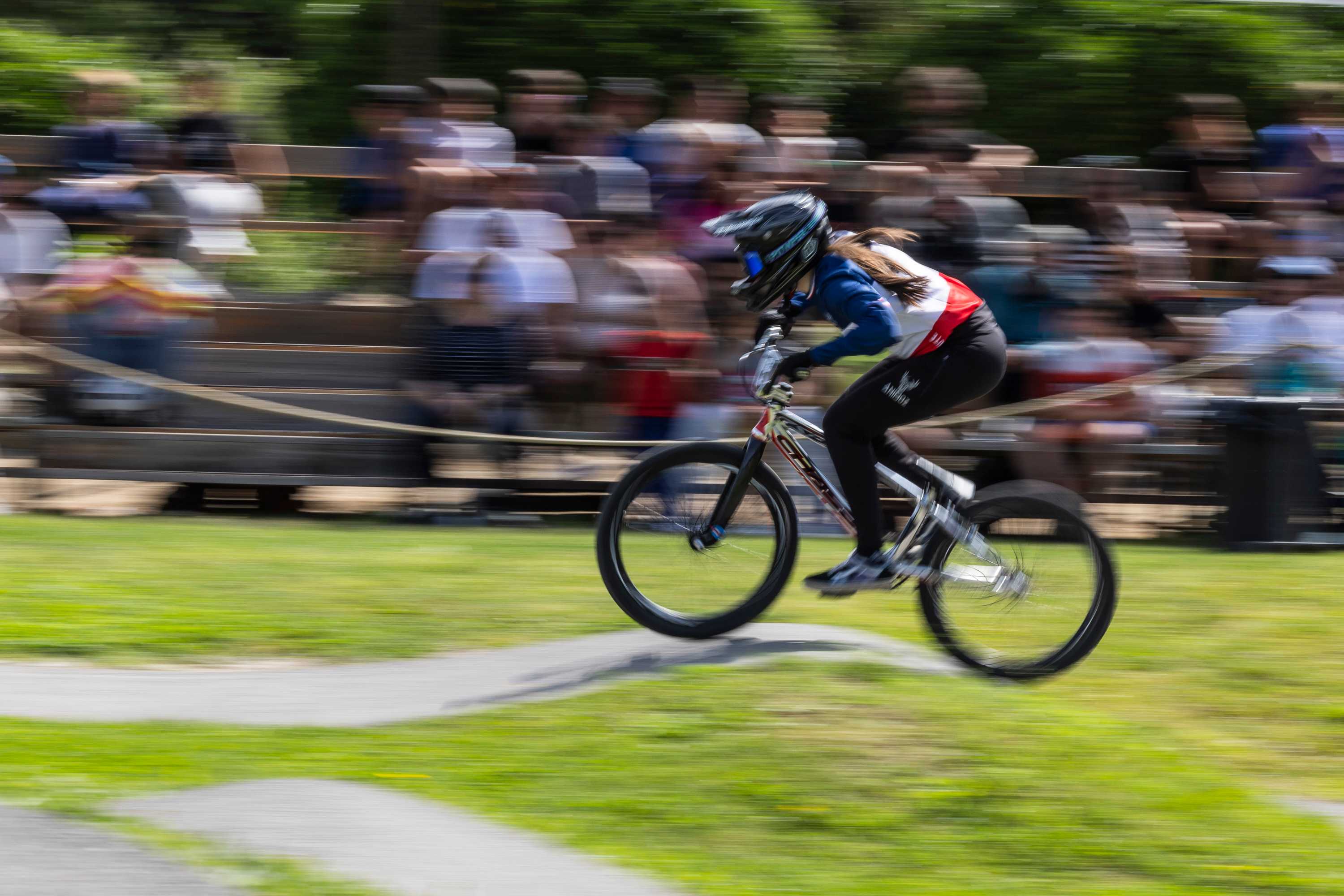 Aínsa vuelve a convertirse en la capital del MTB pump track de la mano de Zona Zero Pirineos