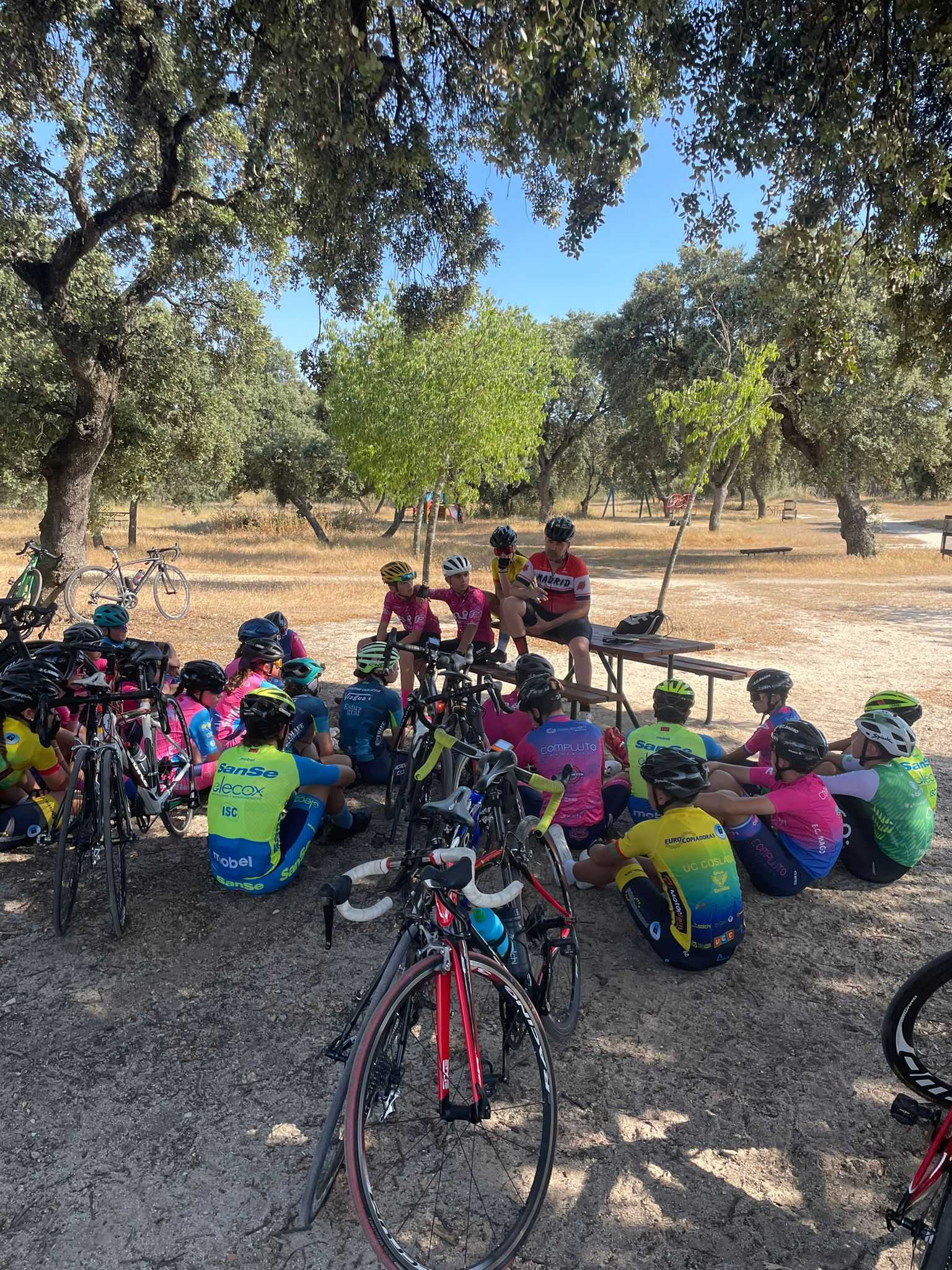 Primer entreno oficial de los infantiles de cara a los Nacionales escolares de Avilés (Asturias)