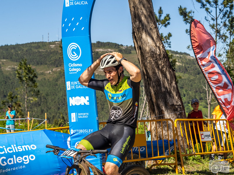 Saúl López e Carla Fernández ocupan os tronos principais no Campionato de Galicia XCO de Poio