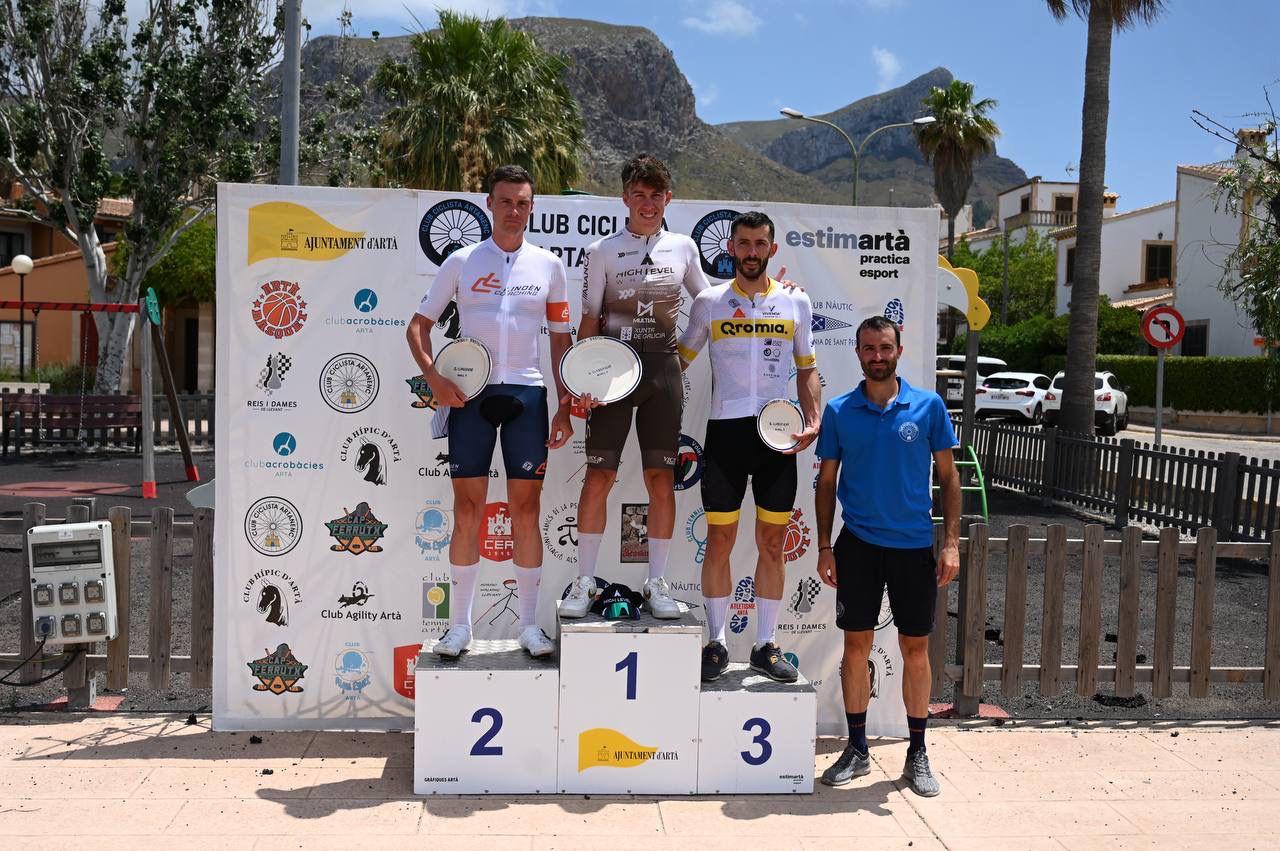 FINALIZA LA CHALLENGE ILLES BALEARS DE CARRETERA VELOVIAJES CON VICTORIAS DE POU, REDONDO, MUÑOZ Y ROSSELLO