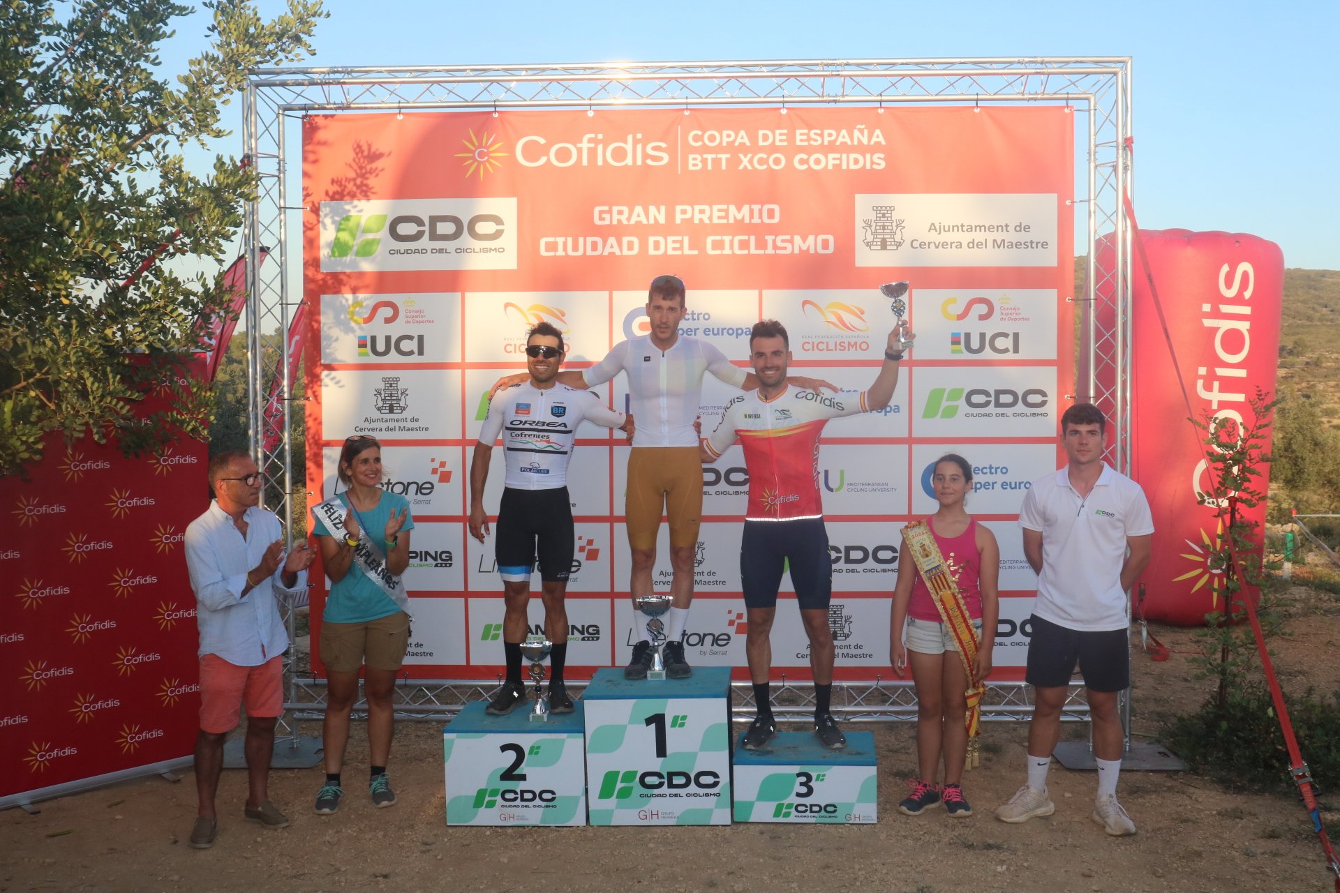Cervera del Maestre corona a los ganadores de la Copa de España XCO Cofidis en categoría cadete y master