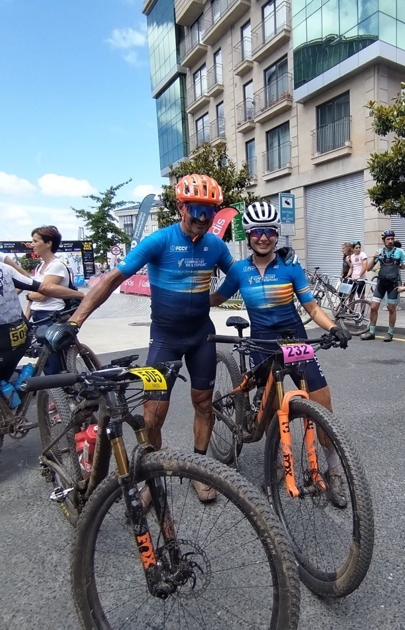 Adrián Benedito y Laia Alborch se proclaman Campeones de España Sub23 en XCM