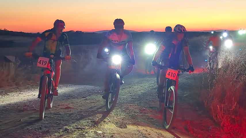 Espectacular-ruta-nocturna-de-BTT-en-Fuente-Carreteros-