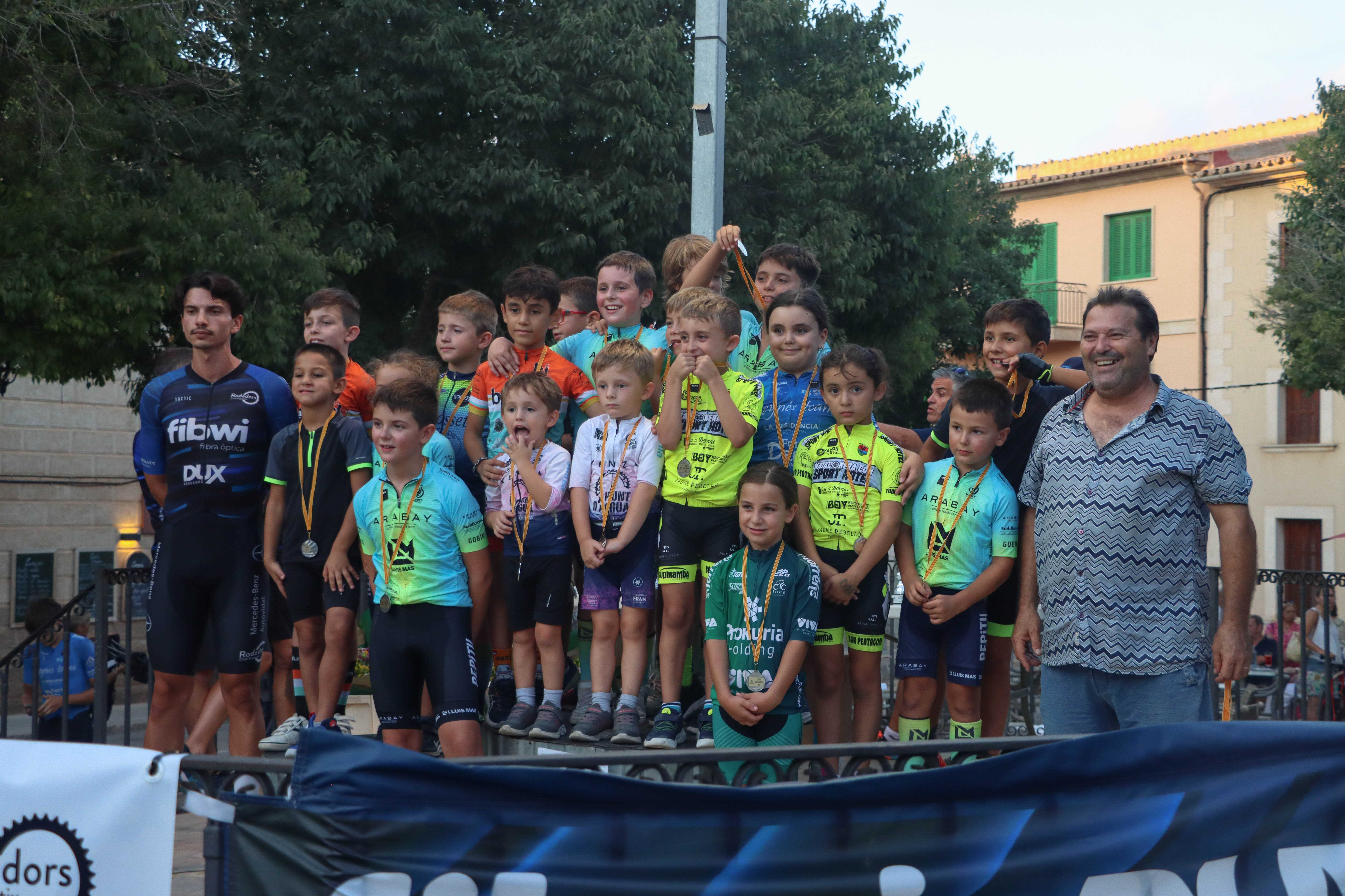 JOAN MARTI BENNASSAR Y MARINA GARAU VENCEDORES EN EL TROFEU SANTA ANNETA DE ALGAIDA