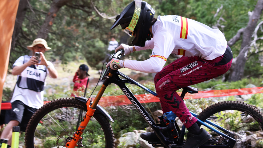 Oriol-Cuadrat-15-en-el-Mundial-Junior-de-Descenso