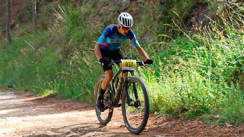 Jose-Ramon-Molina-vence-en-Segura-de-la-Sierra