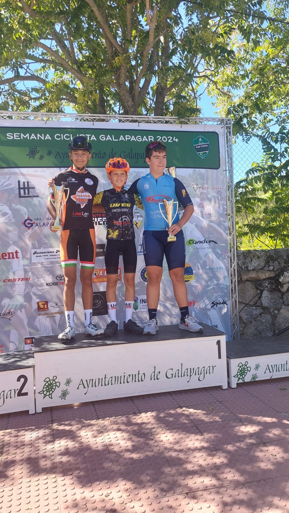 Bonita batalla  en el Trofeo Pepe Gómez y II GP Sergio Martín en Galapagar