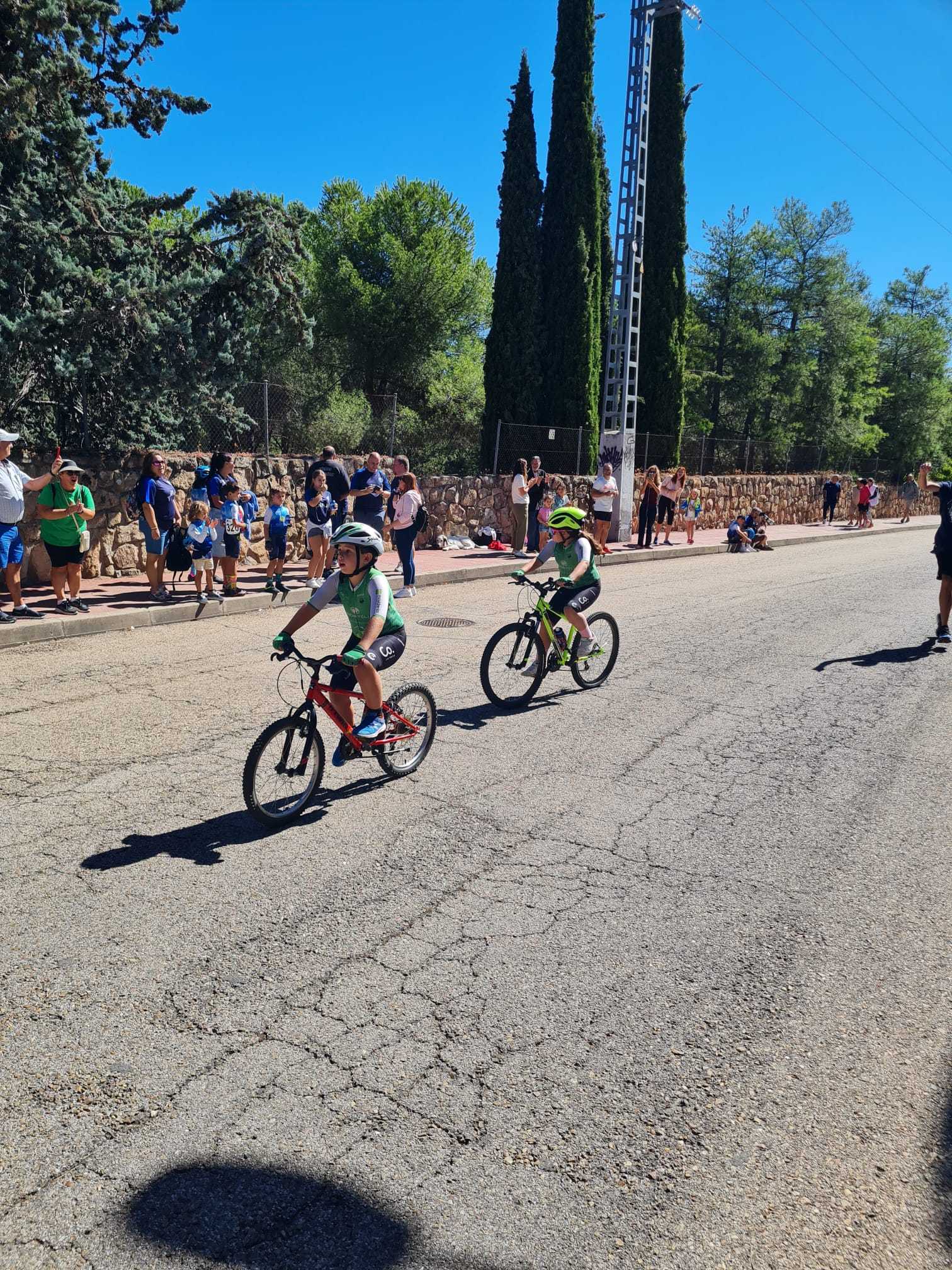 Bonita batalla  en el Trofeo Pepe Gómez y II GP Sergio Martín en Galapagar