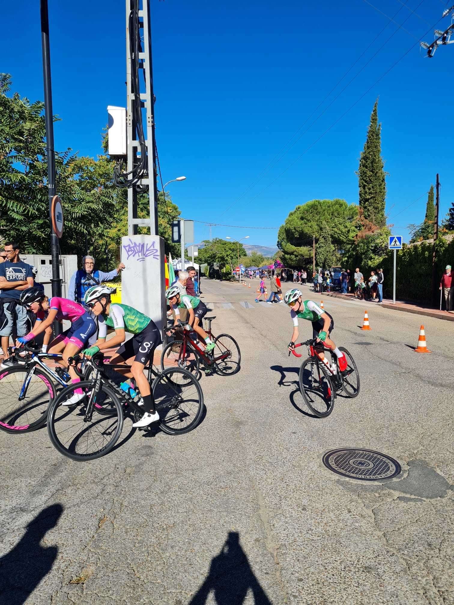 Bonita batalla  en el Trofeo Pepe Gómez y II GP Sergio Martín en Galapagar