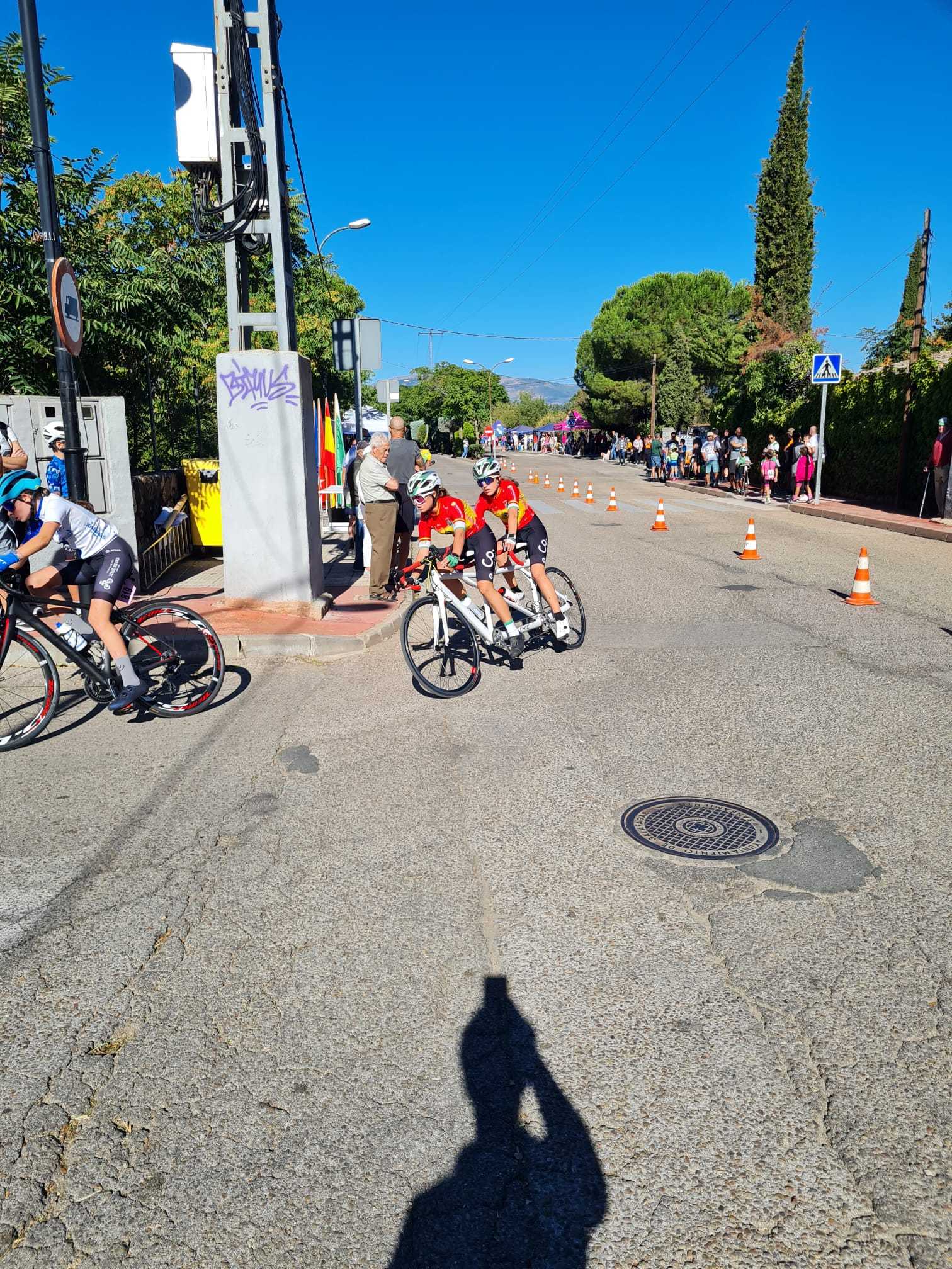 Bonita batalla  en el Trofeo Pepe Gómez y II GP Sergio Martín en Galapagar