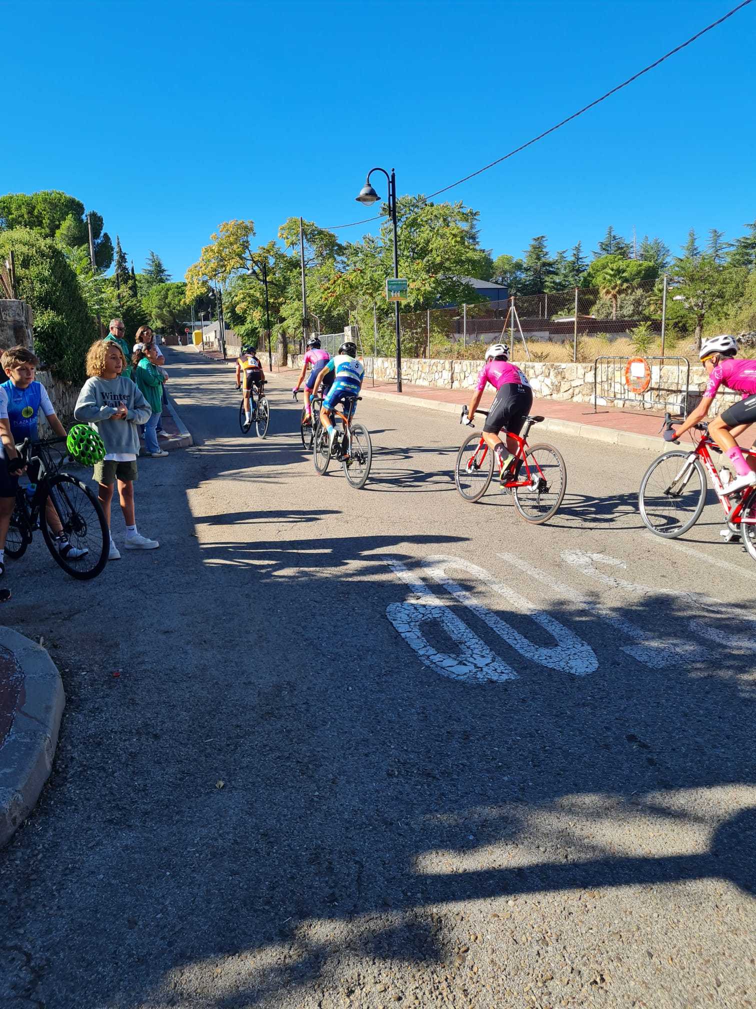 Bonita batalla  en el Trofeo Pepe Gómez y II GP Sergio Martín en Galapagar