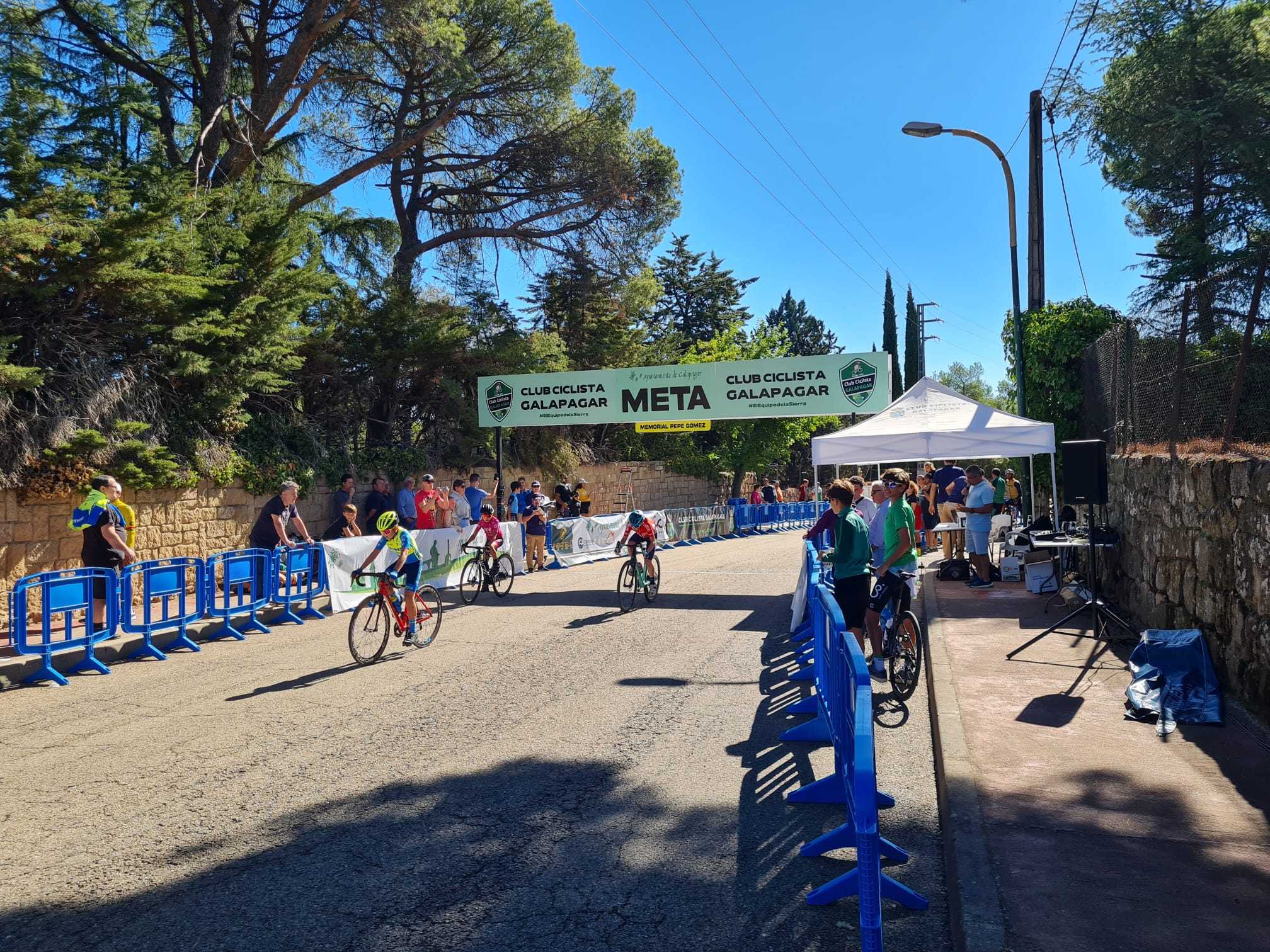 Bonita batalla  en el Trofeo Pepe Gómez y II GP Sergio Martín en Galapagar