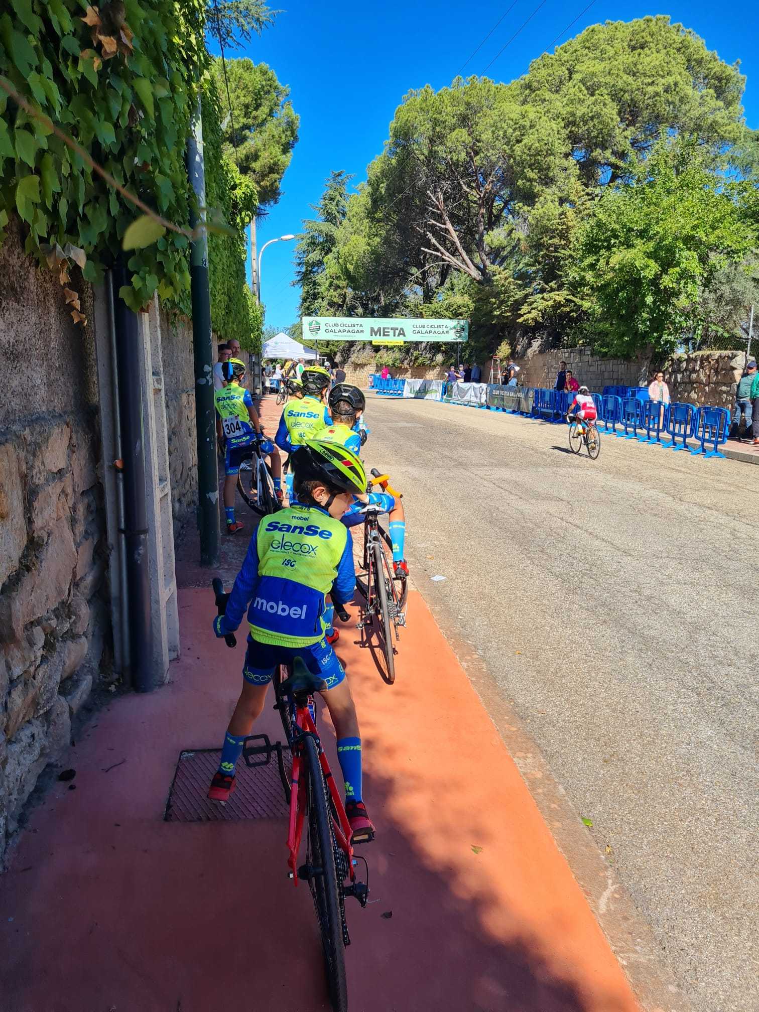 Bonita batalla  en el Trofeo Pepe Gómez y II GP Sergio Martín en Galapagar