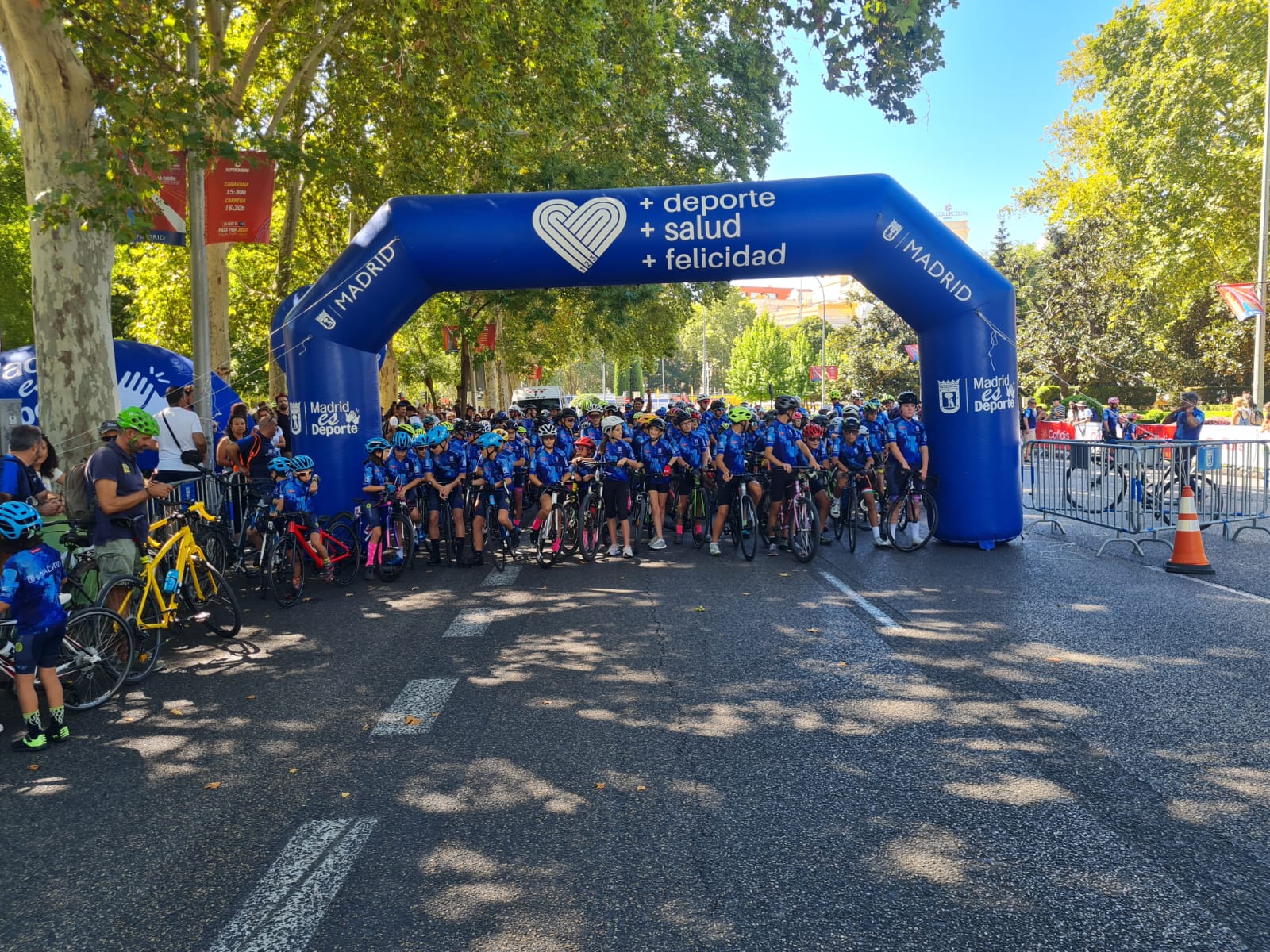 Las Escuelas Madrileñas partícipes en el último día de la Vuelta Ciclista a España 2024